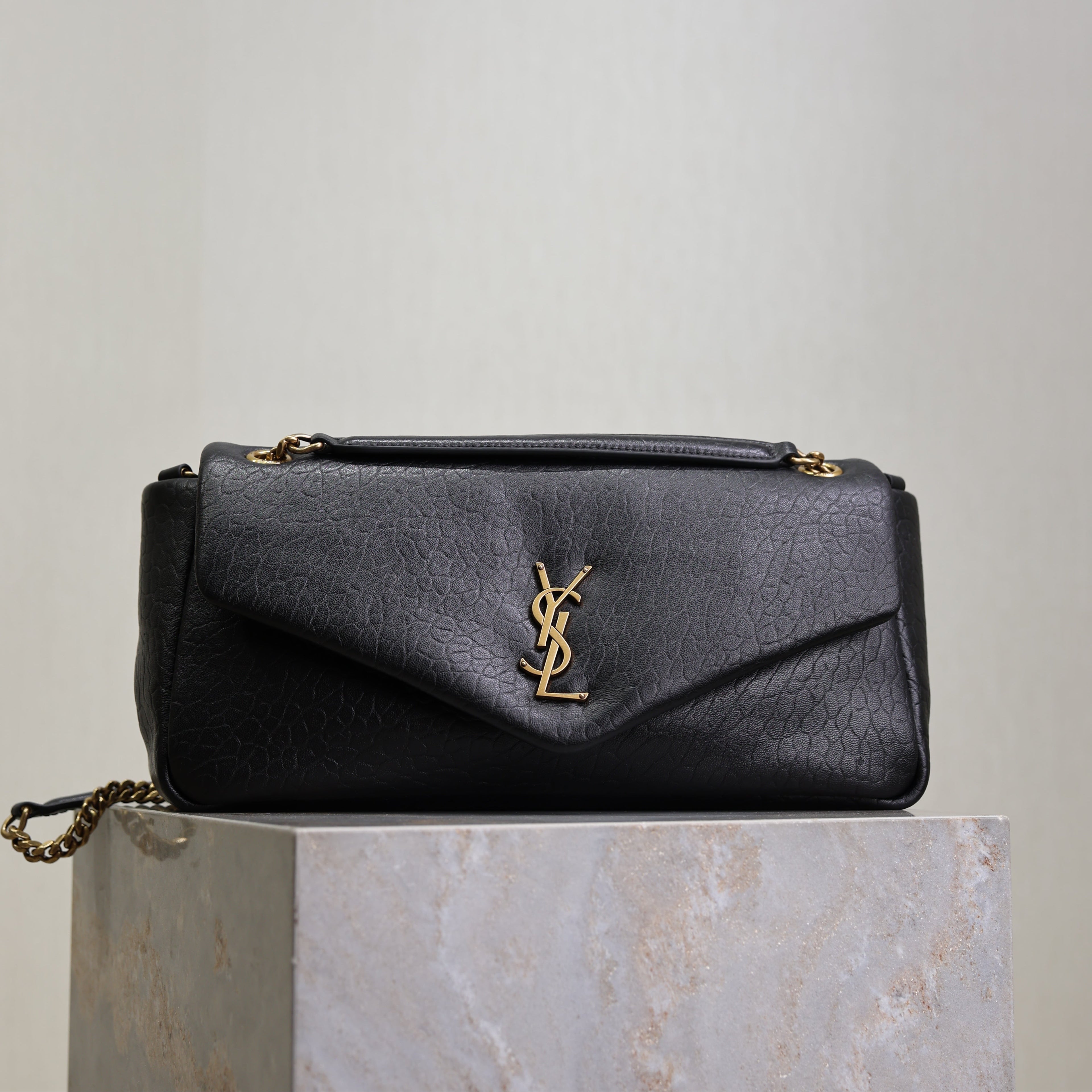 SAINT LAURENT YSL 25S CALYPSO 30 IN BLACK GRAINED CALFSKIN GOLD HARDWARE