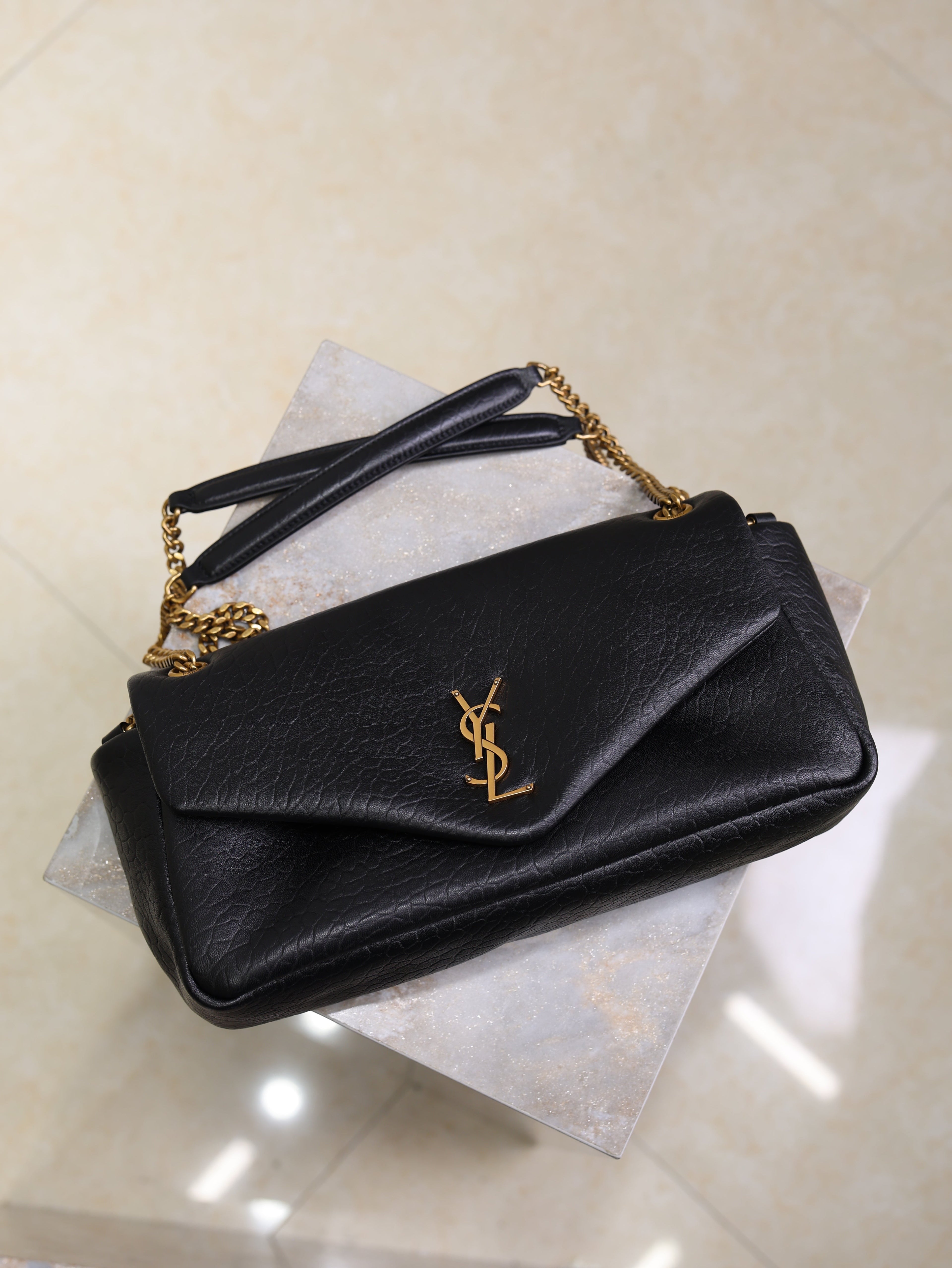 SAINT LAURENT YSL 25S CALYPSO 30 IN BLACK GRAINED CALFSKIN GOLD HARDWRE