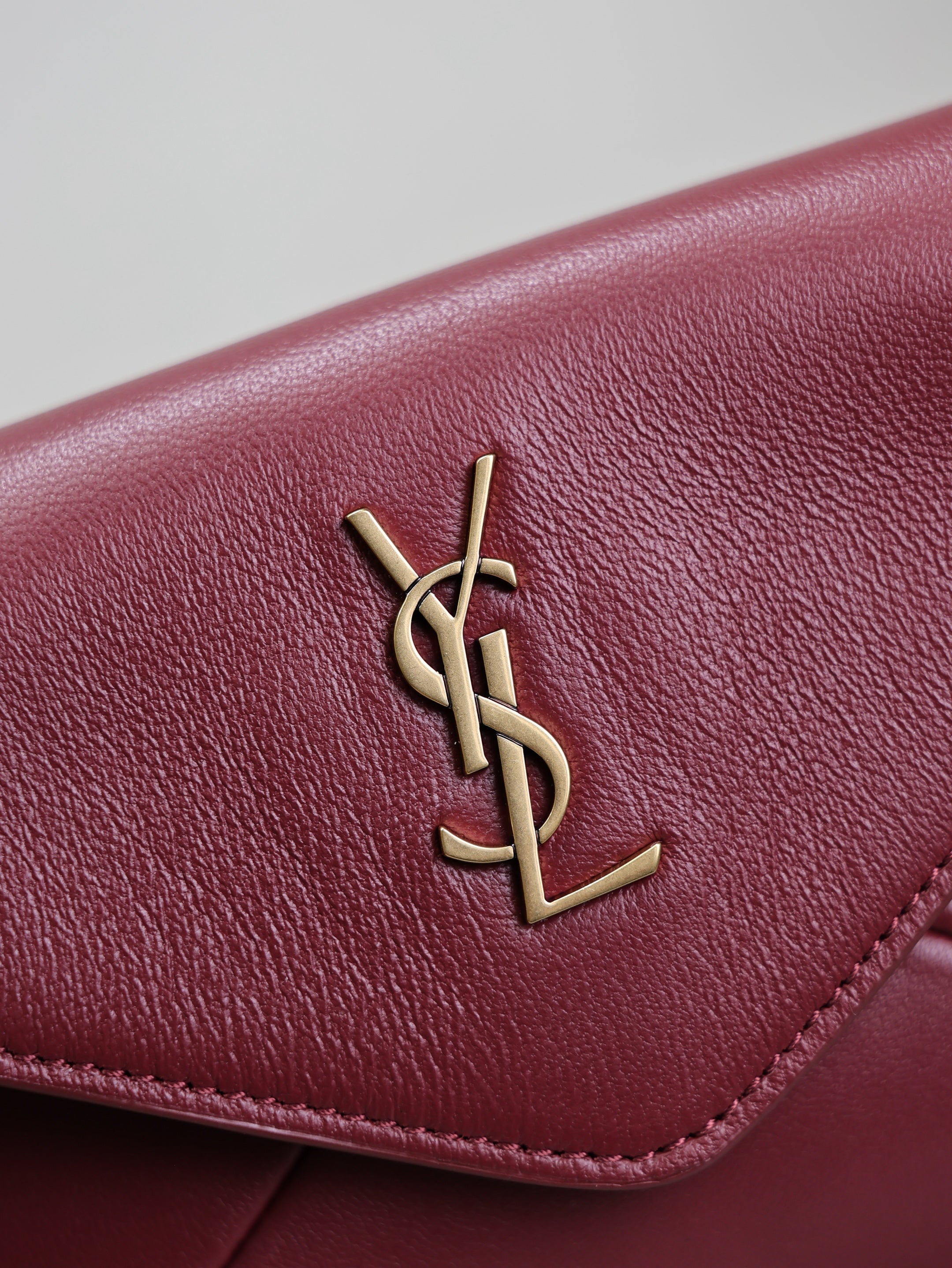 SAINT LAURENT YSL 25S CALYPSO MINI 19 IN BURGUNDY CALFSKIN GOLD HARDWRE