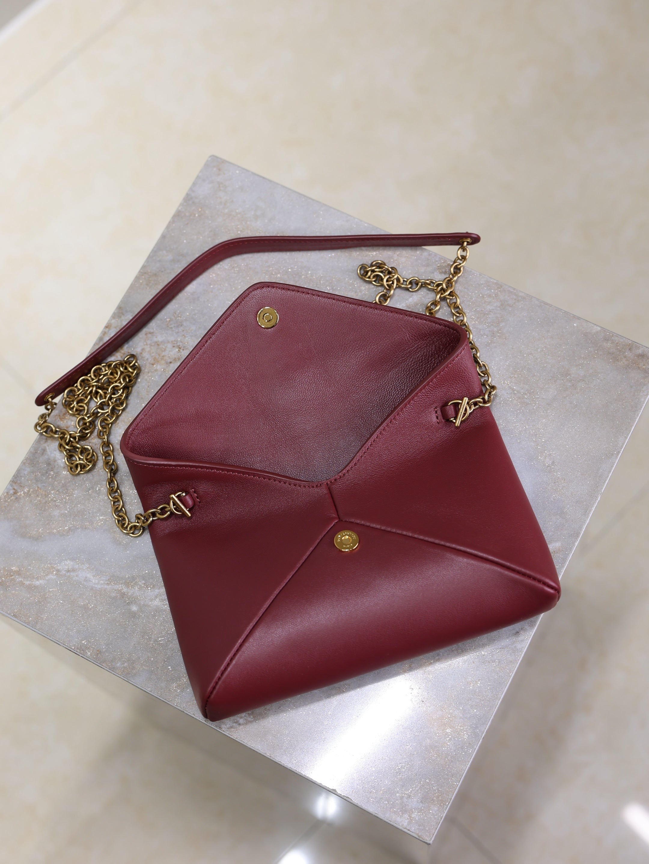 SAINT LAURENT YSL 25S CALYPSO MINI 19 IN BURGUNDY CALFSKIN GOLD HARDWRE