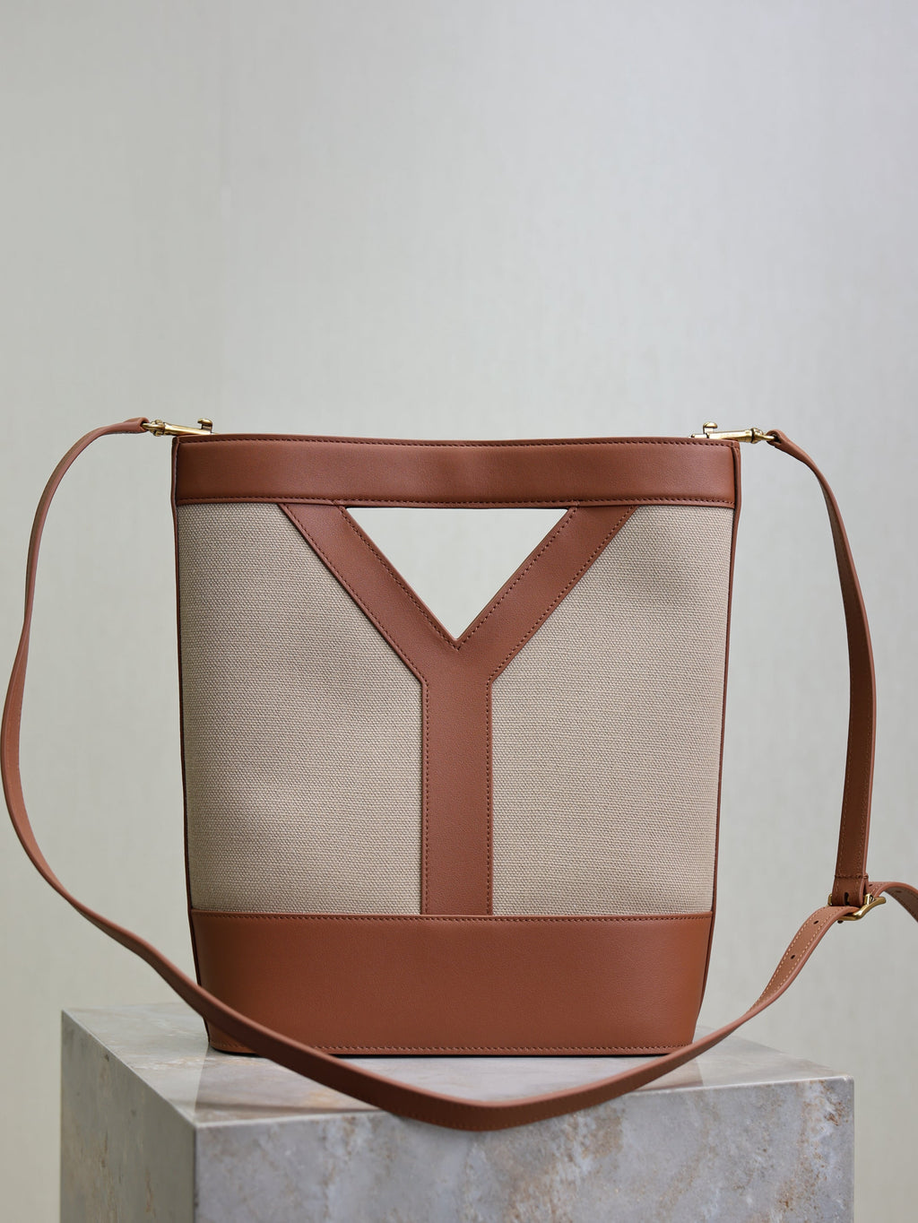 SAINT LAURENT YSL 25S Y SMALL BUCKET 29 IN DESERT DUST AND BRICK CANVAS GOLD HARDWARE