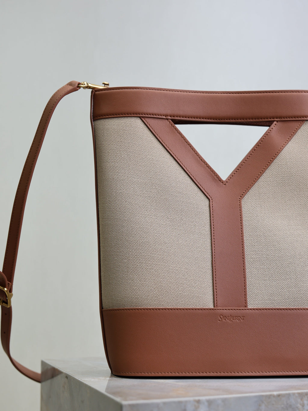 SAINT LAURENT YSL 25S Y SMALL BUCKET 29 IN DESERT DUST AND BRICK CANVAS GOLD HARDWARE