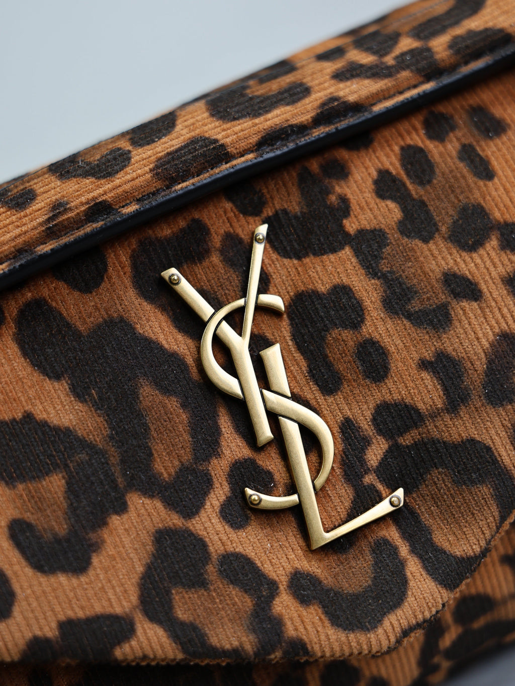SAINT LAURENT YSL 25S CALYPSO HANDBAG 26 IN BROWN LEOPARD PRINT VELVET GOLD HARDWARE