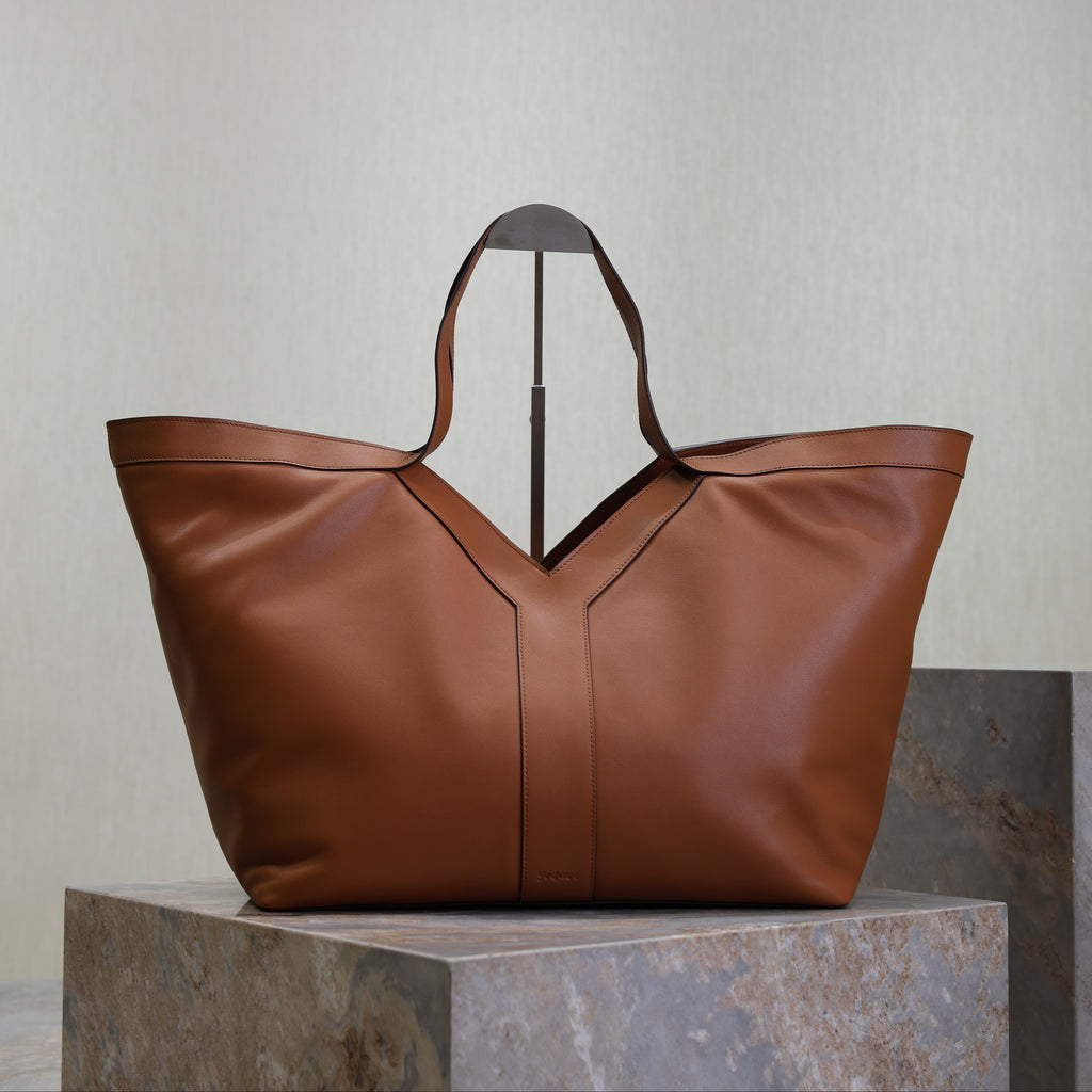 SAINT LAURENT YSL 25S Y TOTE 50 IN CARAMEL CALFSKIN GOLD HARDWARE