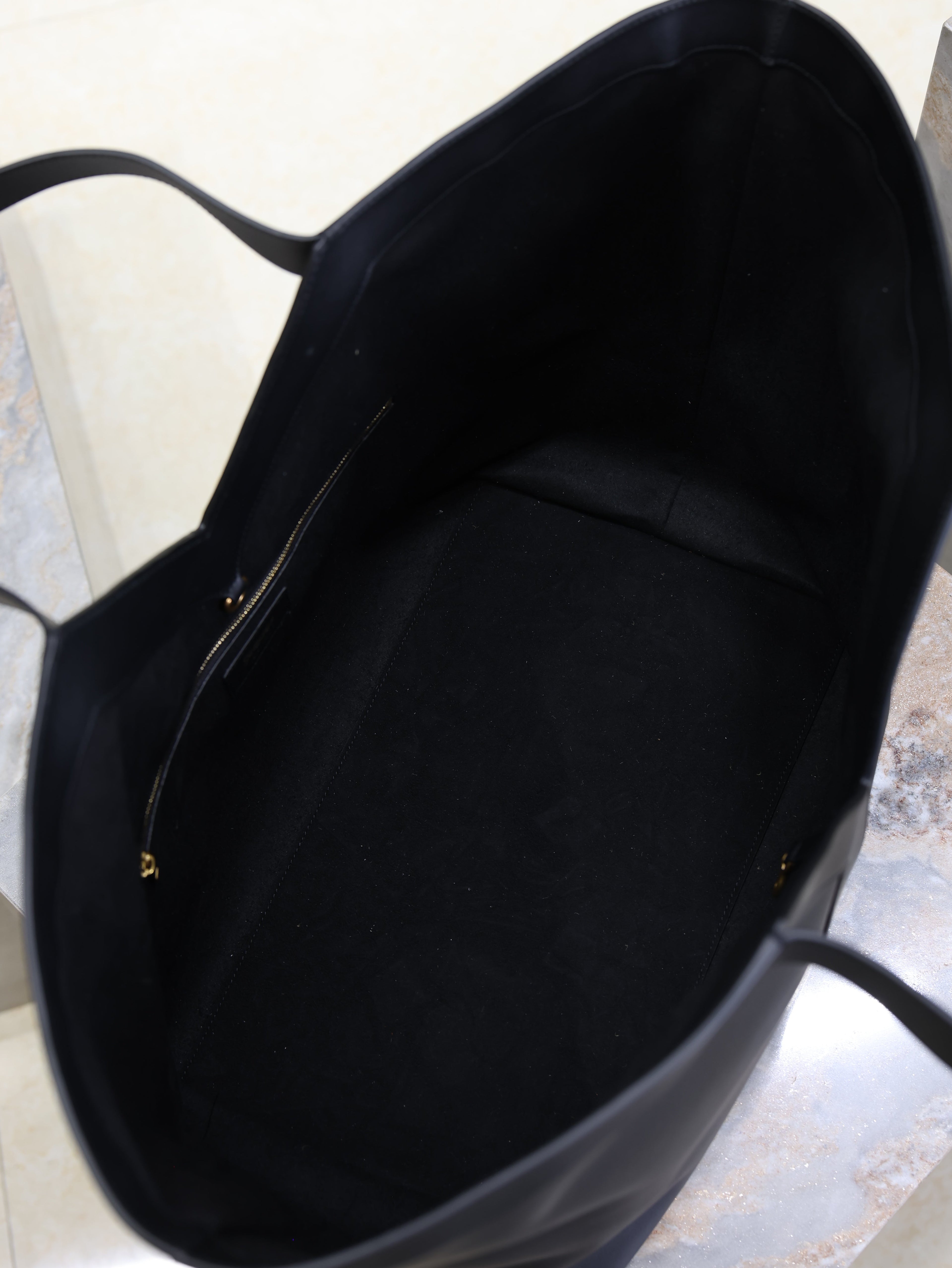 SAINT LAURENT YSL 25S Y TOTE 50 IN BLACK CALFSKIN GOLD HARDWRE