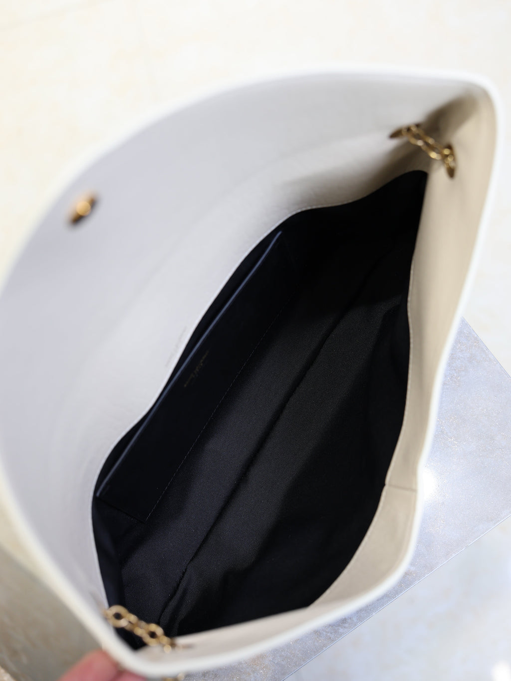 SAINT LAURENT YSL 25S CASSANDRE ENVELOPE MESSENGER 35 IN BLANC VINTAGE LAMBSKIN GOLD HARDWRE