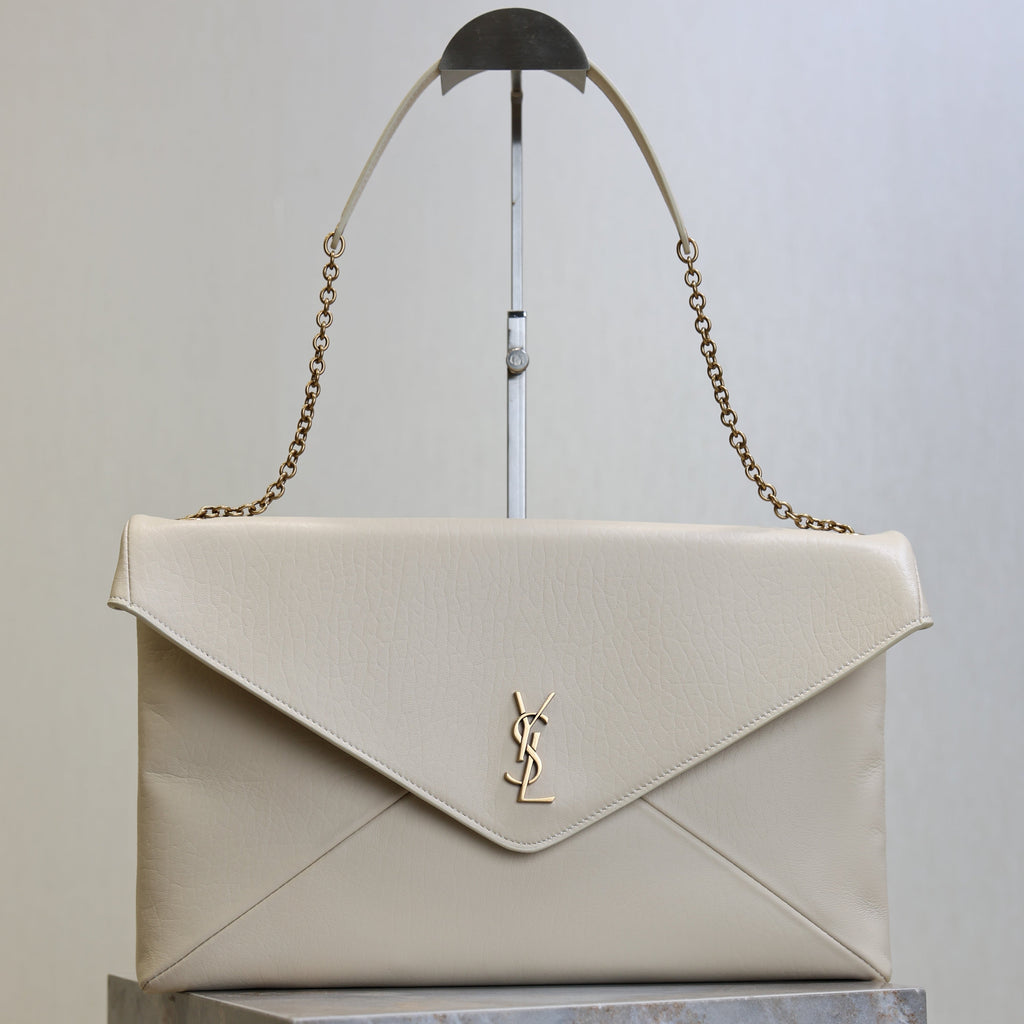 SAINT LAURENT YSL 25S CASSANDRE ENVELOPE MESSENGER 35 IN BLANC VINTAGE LAMBSKIN GOLD HARDWARE