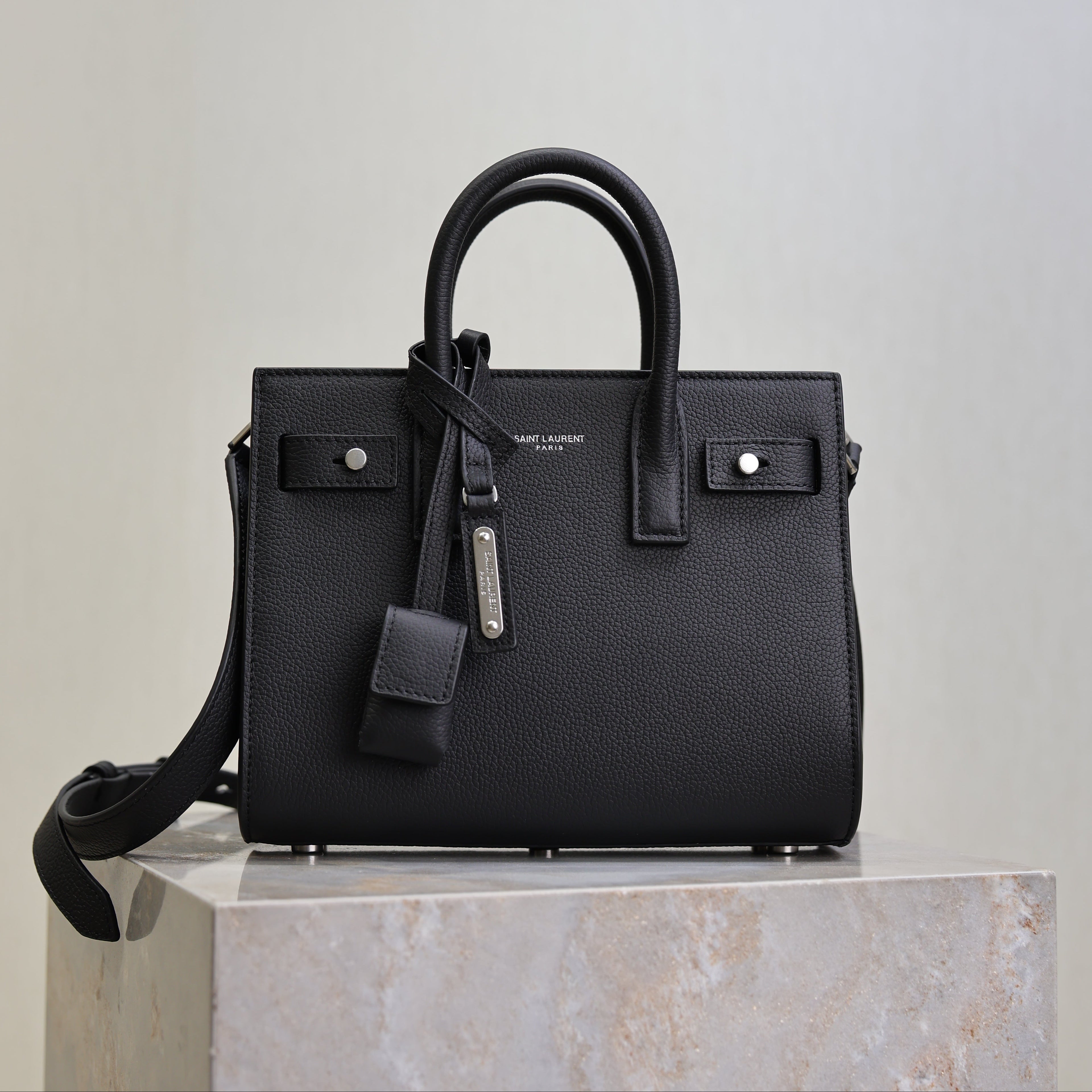 SAINT LAURENT YSL 25S SAC DE JOUR 22 IN BLACK GRAINED CALFSKIN SILVER HARDWRE