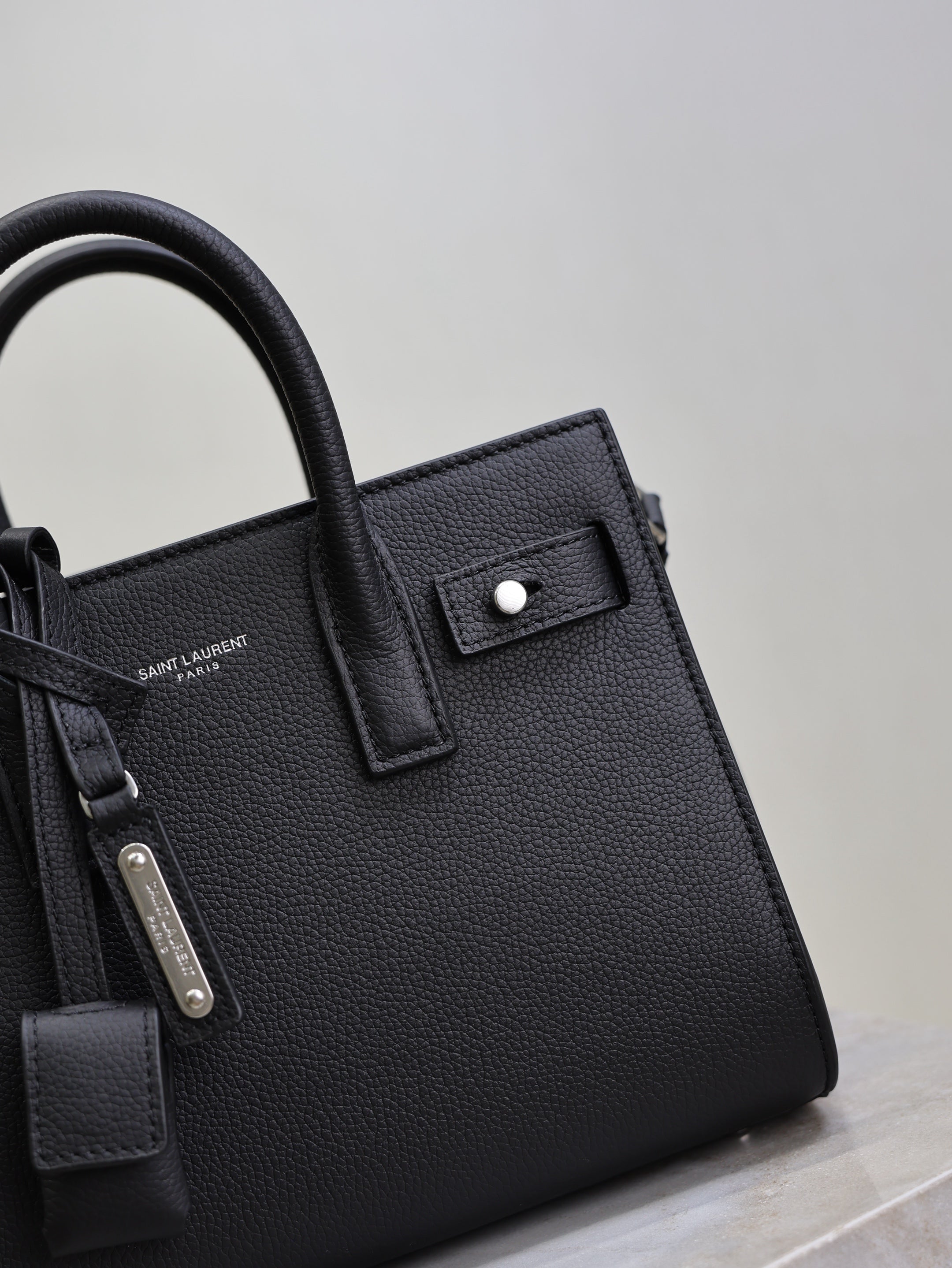 SAINT LAURENT YSL 25S SAC DE JOUR 22 IN BLACK GRAINED CALFSKIN SILVER HARDWRE