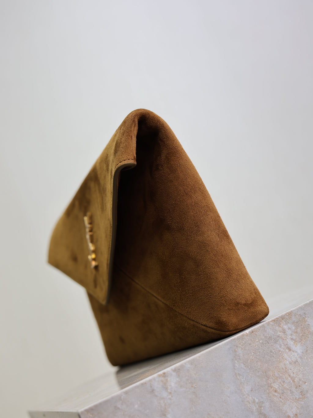 SAINT LAURENT YSL 25S CASSANDRE LARGE ENVELOPE POUCH 29 IN BURNT UMBER SUEDE GOLD HARDWARE