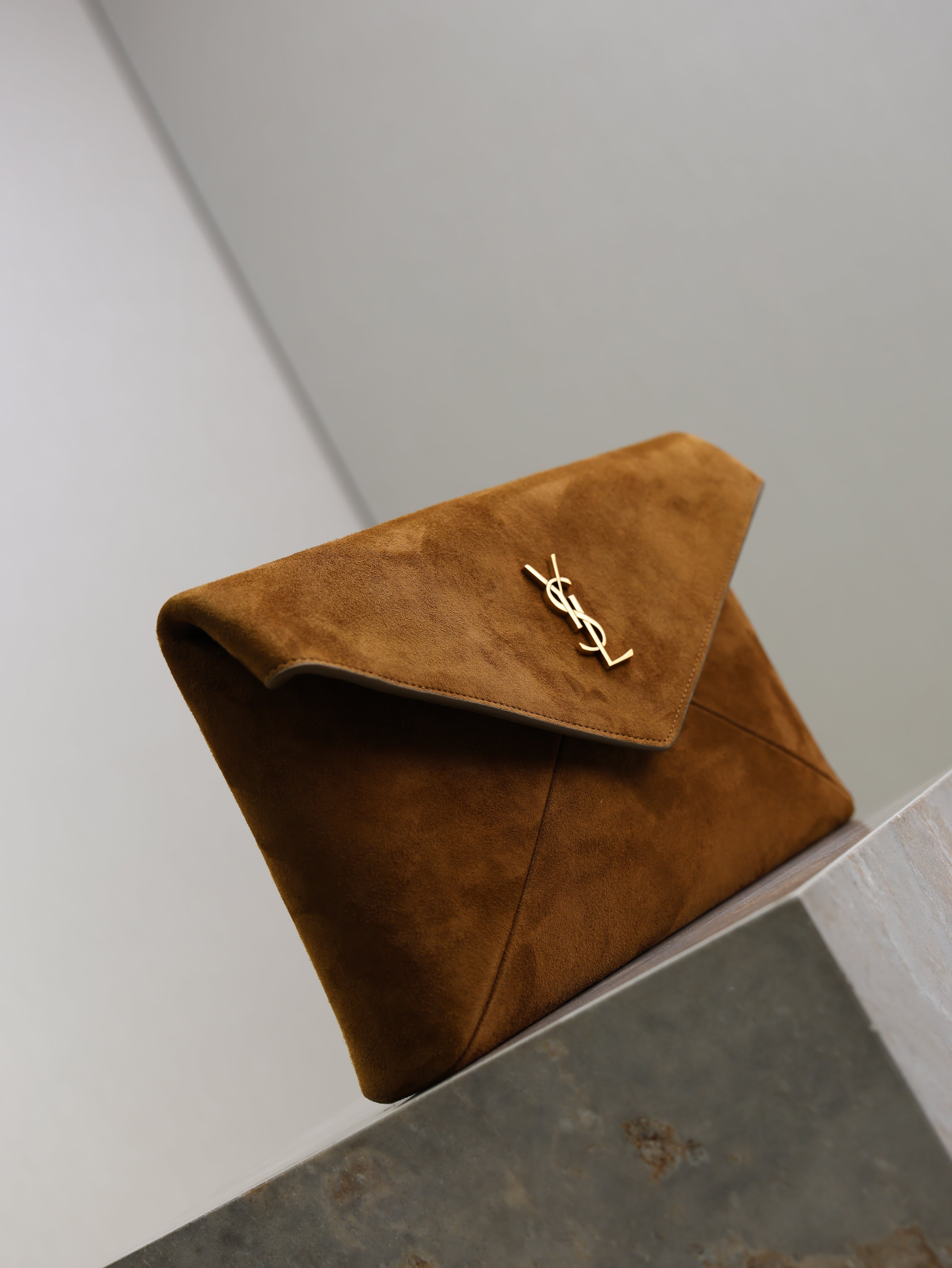 SAINT LAURENT YSL 25S CASSANDRE LARGE ENVELOPE POUCH 29 IN BURNT UMBER SUEDE GOLD HARDWARE