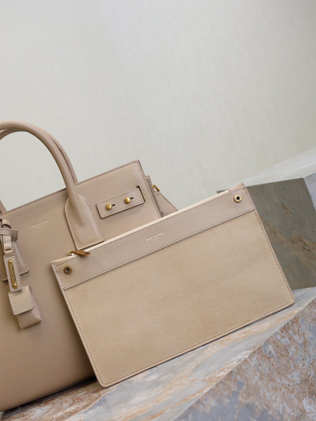 SAINT LAURENT YSL 25S SAC DE JOUR GM 32 IN DARK BEIGE SUPPLE GRAINED CALFSKIN