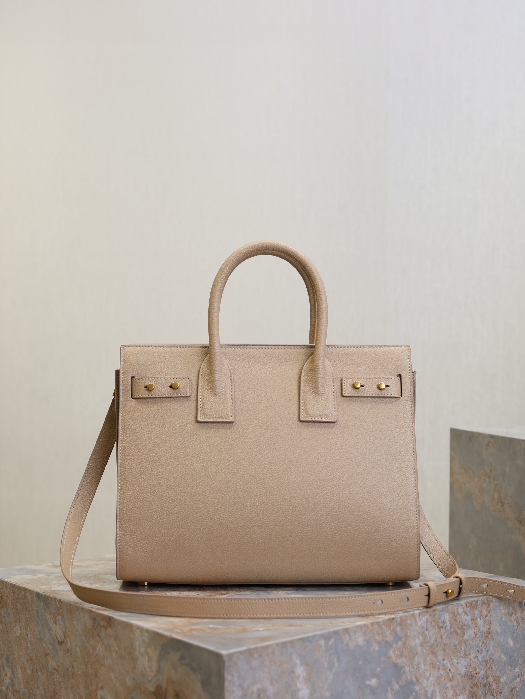 SAINT LAURENT YSL 25S SAC DE JOUR GM 32 IN DARK BEIGE SUPPLE GRAINED CALFSKIN