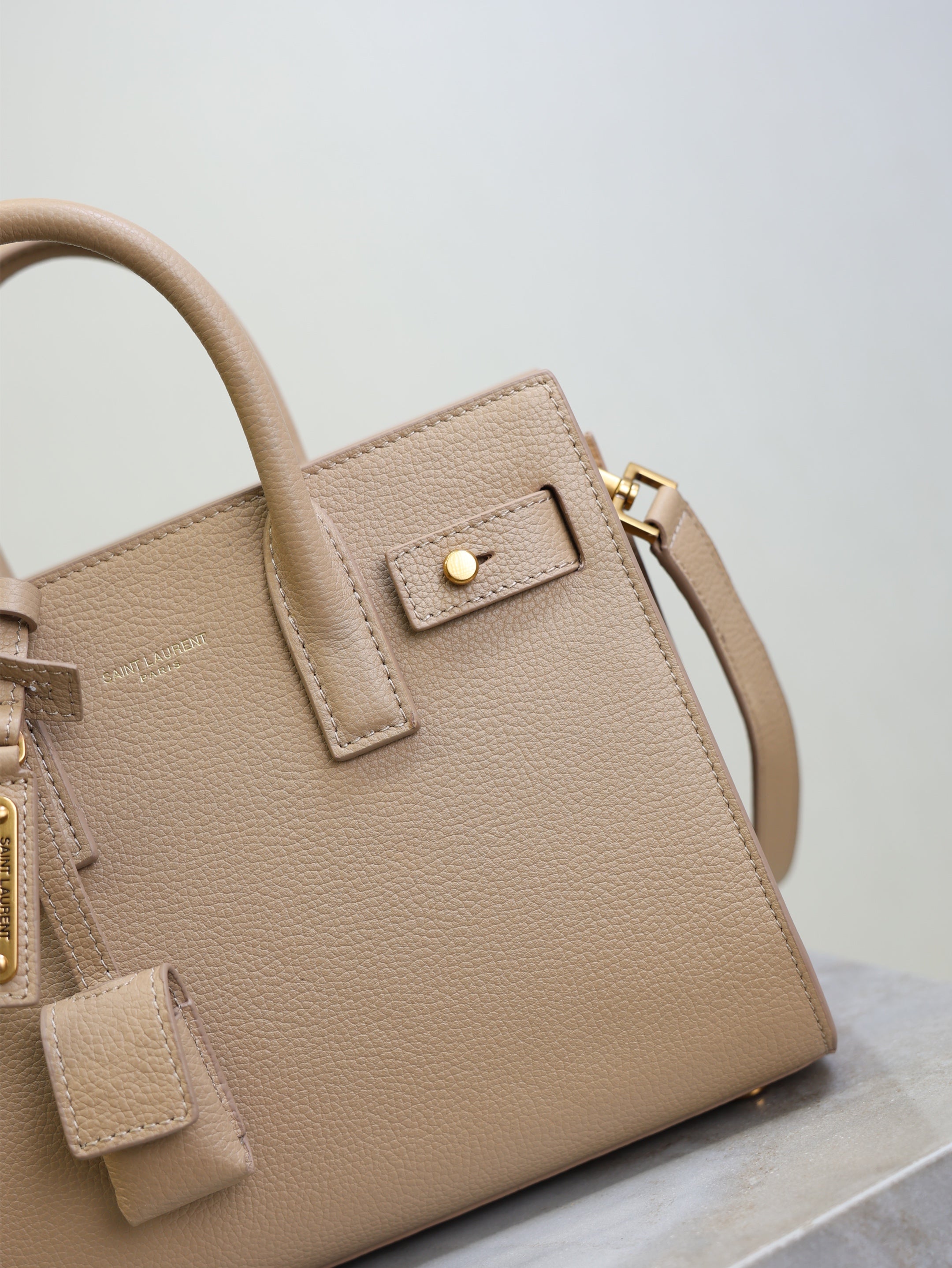 SAINT LAURENT YSL 25S SAC DE JOUR 22 IN DARK BEIGE SUPPLE GRAINED CALFSKIN