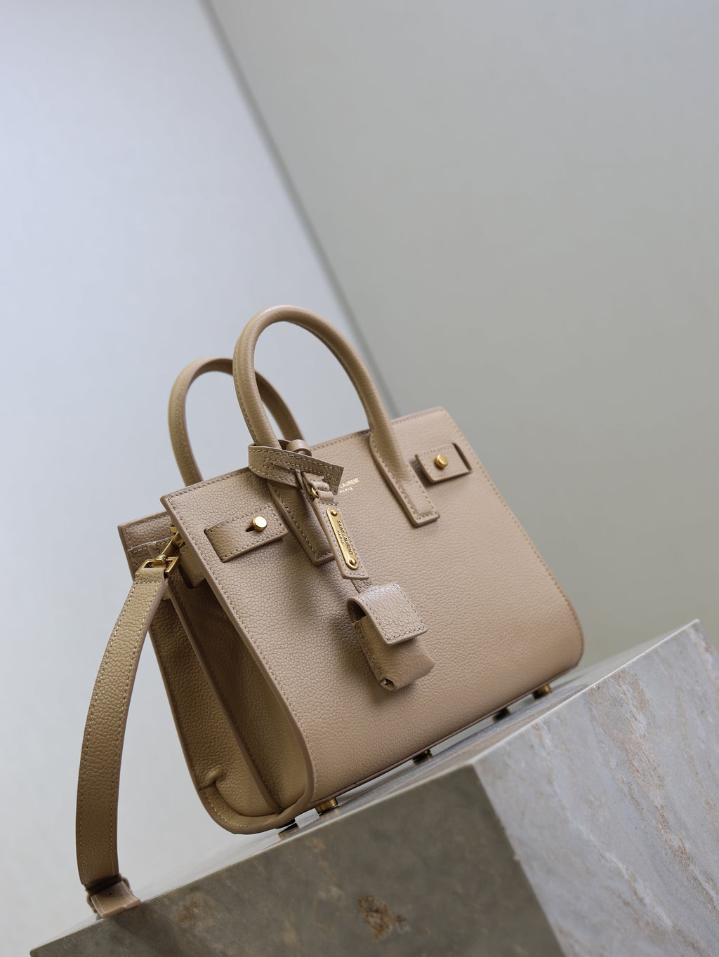 SAINT LAURENT YSL 25S SAC DE JOUR 22 IN DARK BEIGE SUPPLE GRAINED CALFSKIN