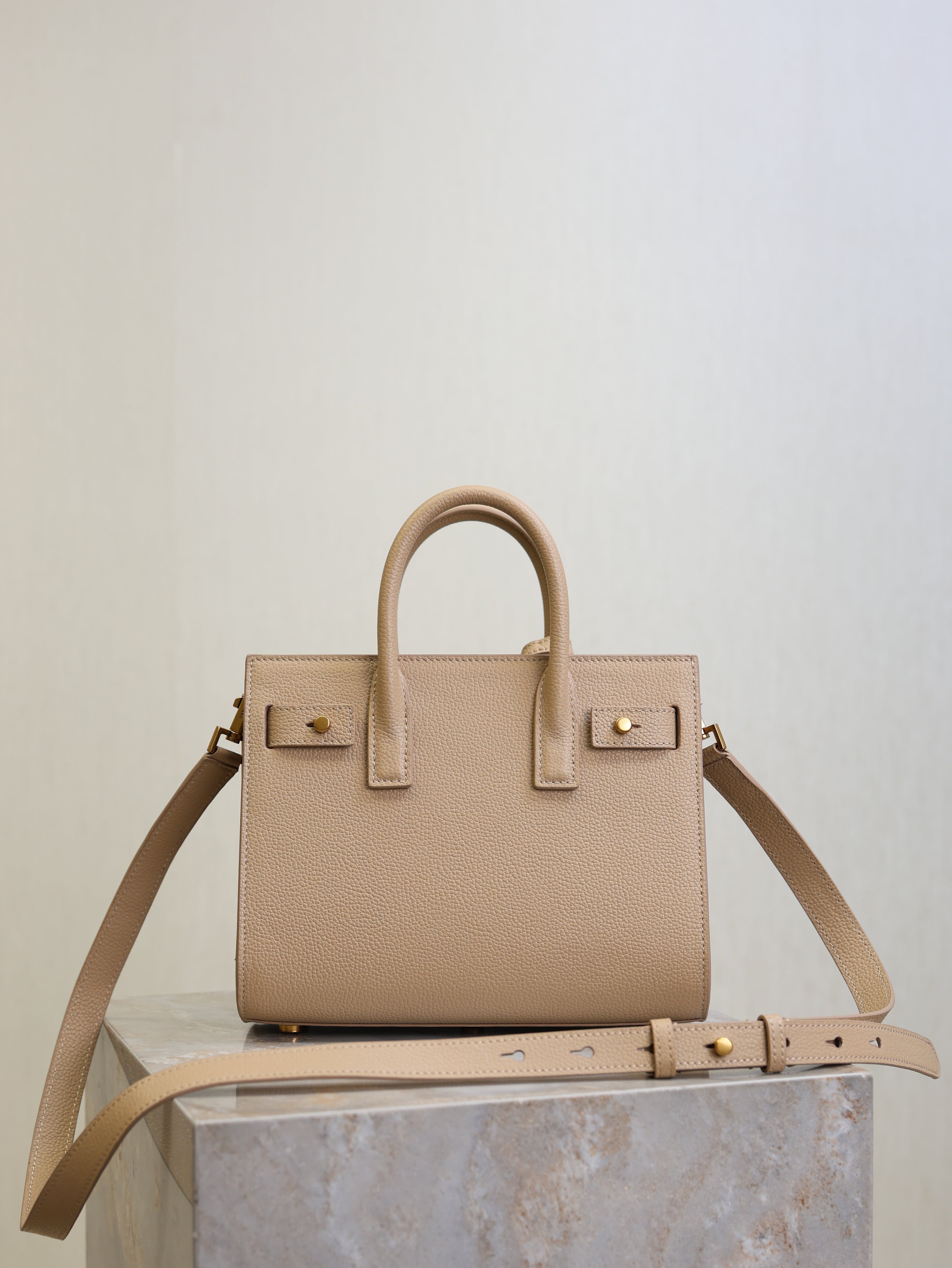 SAINT LAURENT YSL 25S SAC DE JOUR 22 IN DARK BEIGE SUPPLE GRAINED CALFSKIN