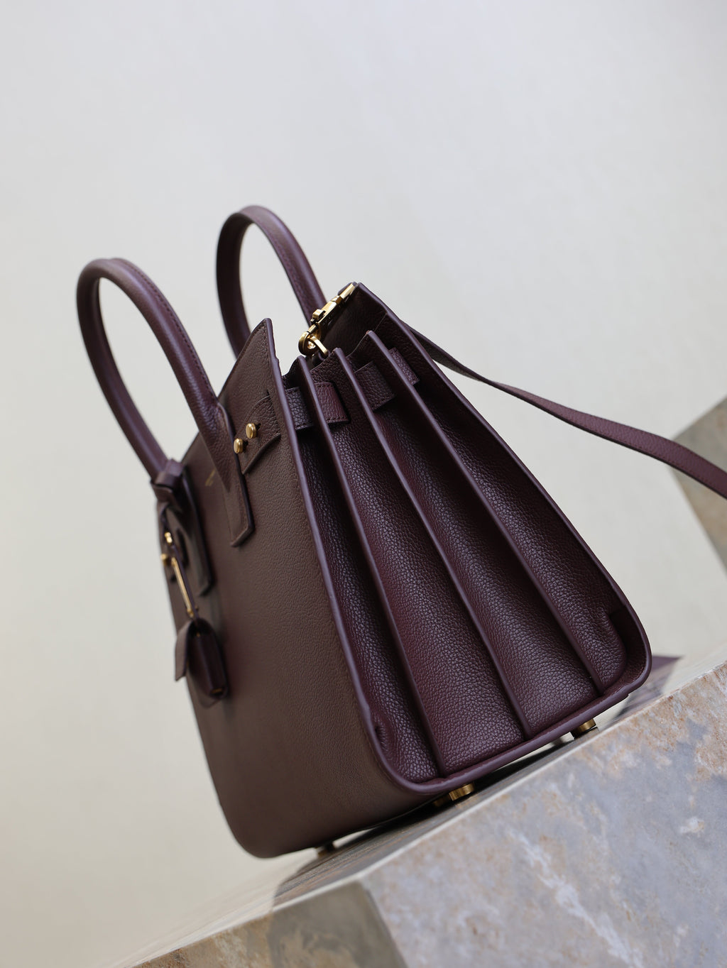 SAINT LAURENT YSL 25S SAC DE JOUR GM 32 IN ROUGE CABERNET SUPPLE GRAINED CALFSKIN