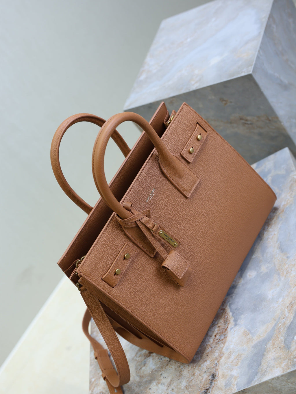 SAINT LAURENT YSL 25S SAC DE JOUR GM 32 IN CHESTNUT BROWN SUPPLE GRAINED CALFSKIN