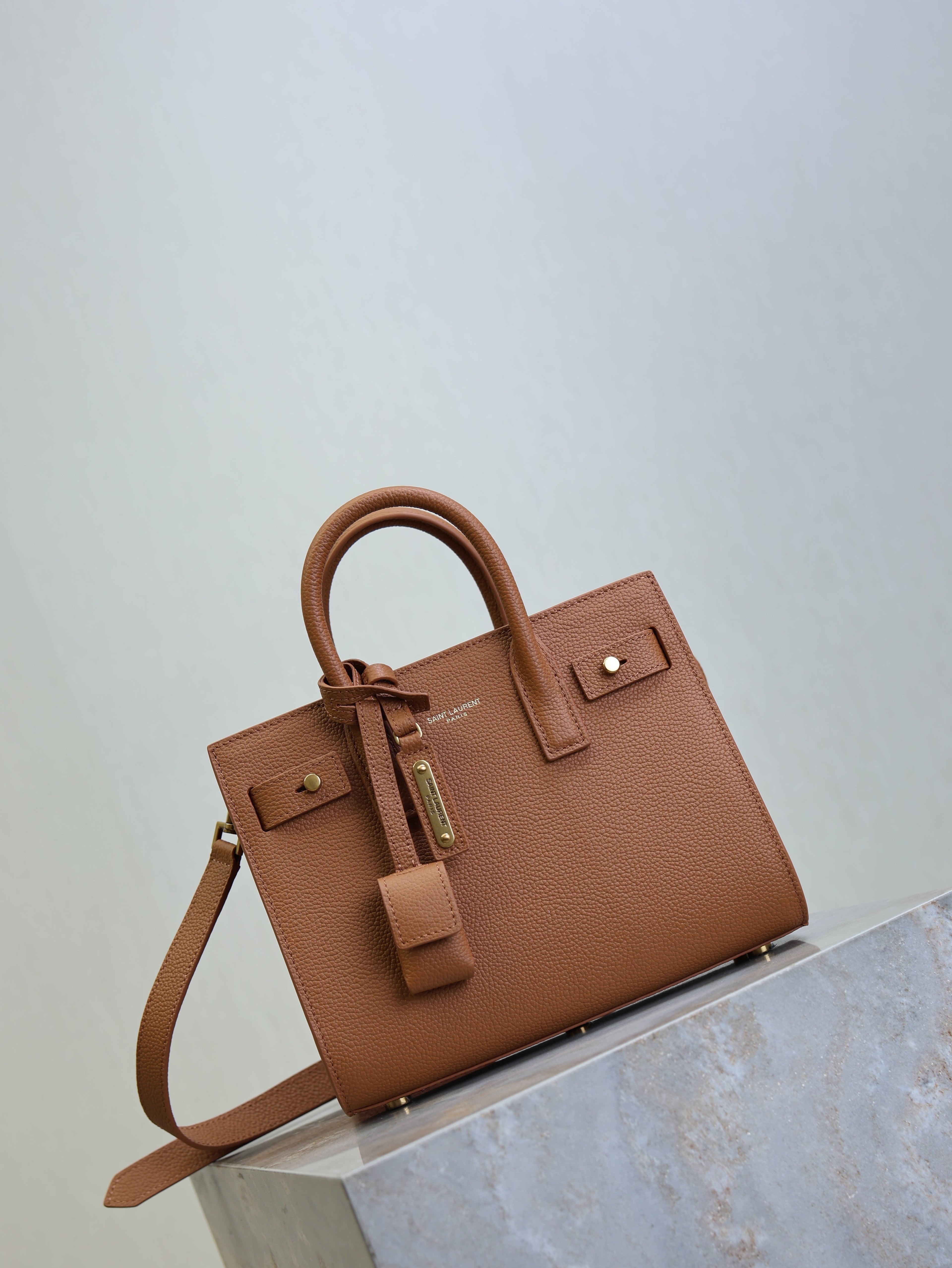 SAINT LAURENT YSL 25S SAC DE JOUR 22 IN CHESTNUT BROWN SUPPLE GRAINED CALFSKIN