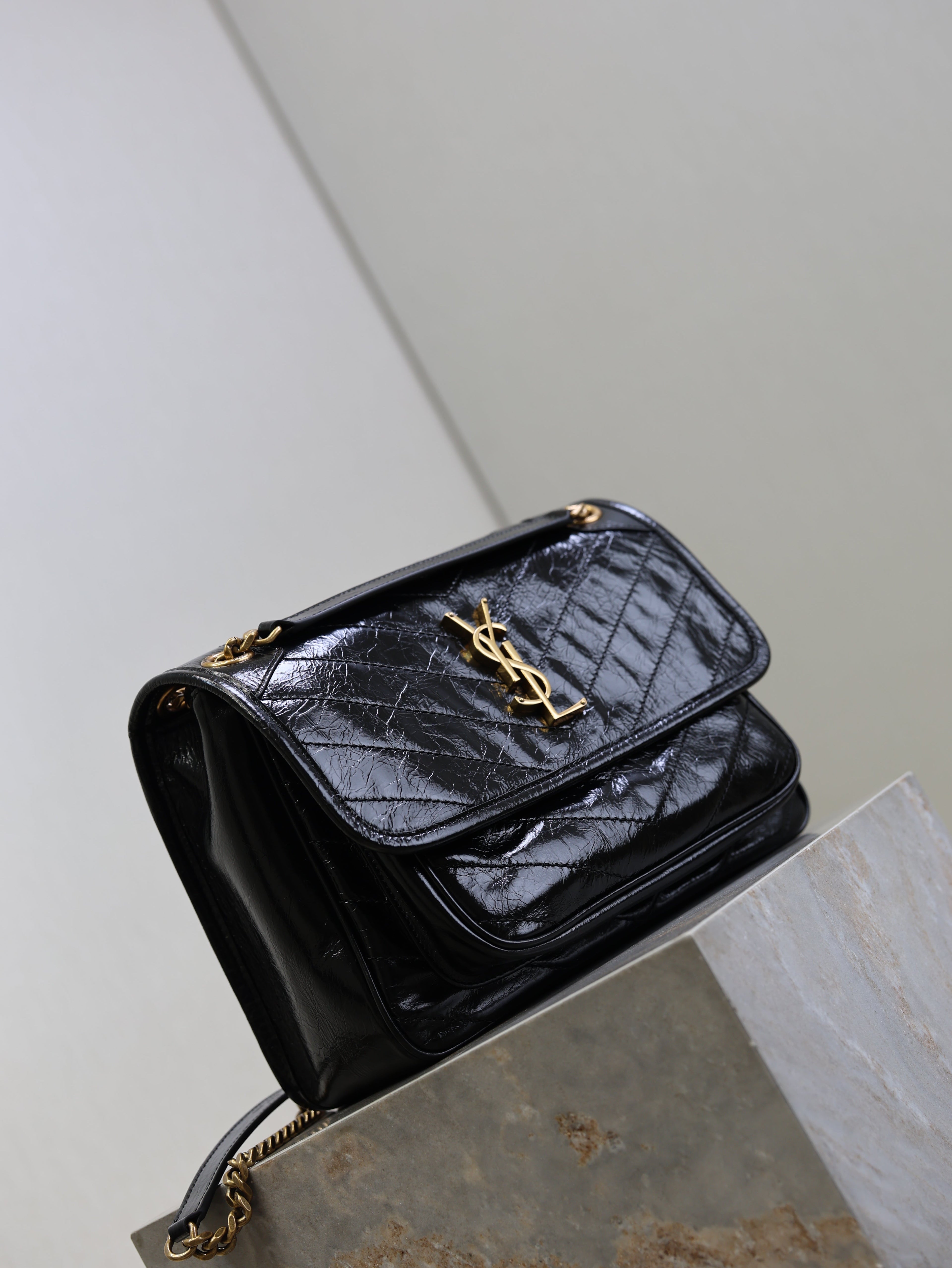 SAINT LAURENT YSL 25S NIKI MM BAG 28 IN BLACK GLOSSY CALFSKIN GOLD HARDWRE