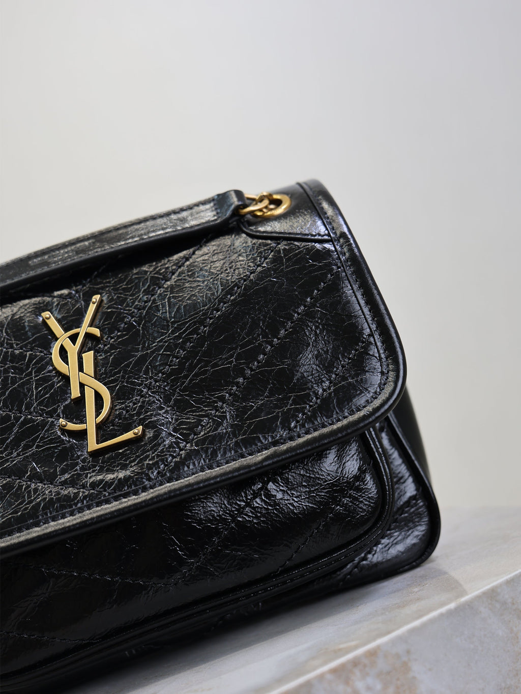 SAINT LAURENT YSL 25S NIKI BAG 22 IN BLACK GLOSSY CALFSKIN GOLD HARDWRE