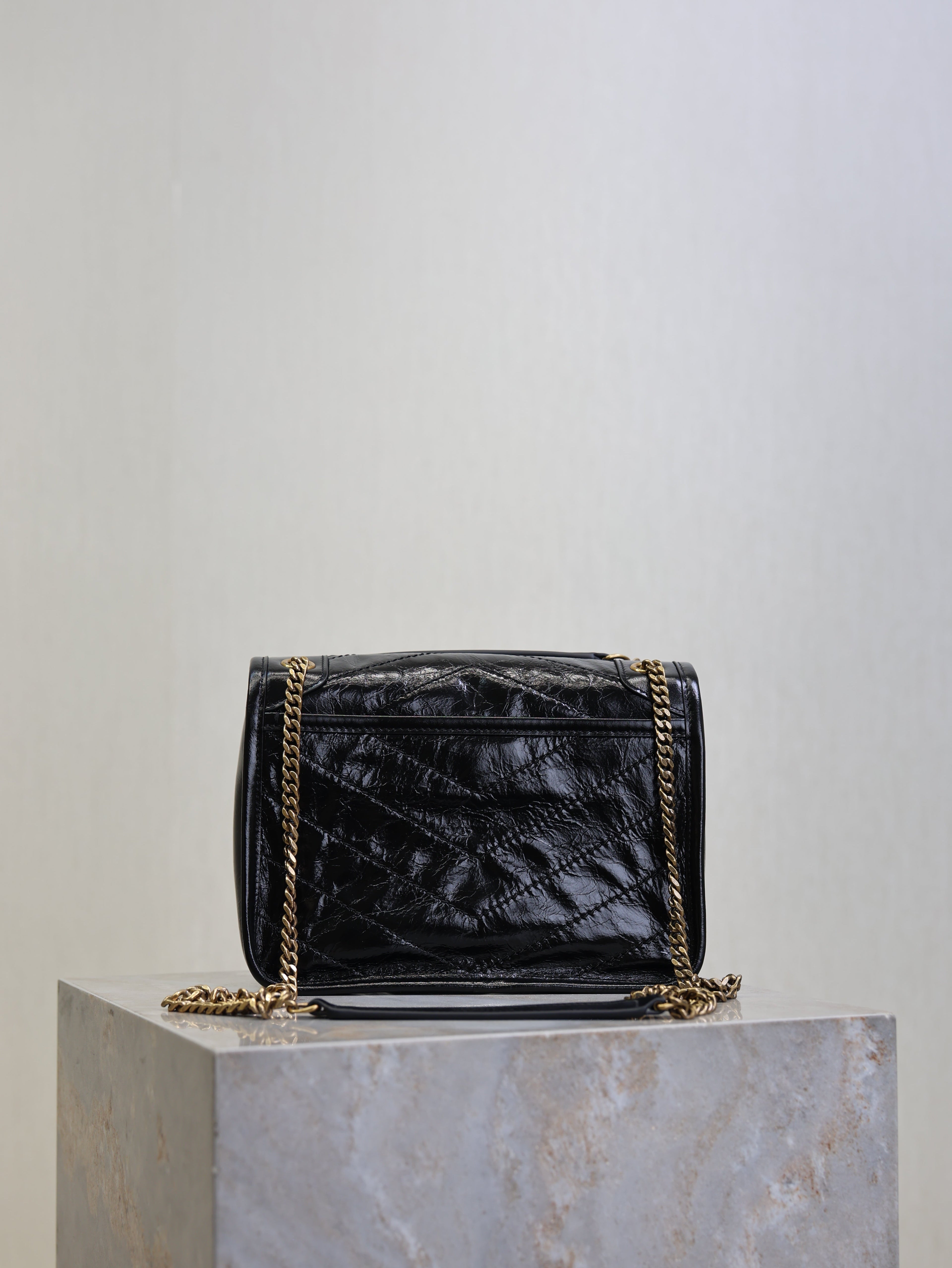 SAINT LAURENT YSL 25S NIKI BAG 22 IN BLACK GLOSSY CALFSKIN GOLD HARDWRE