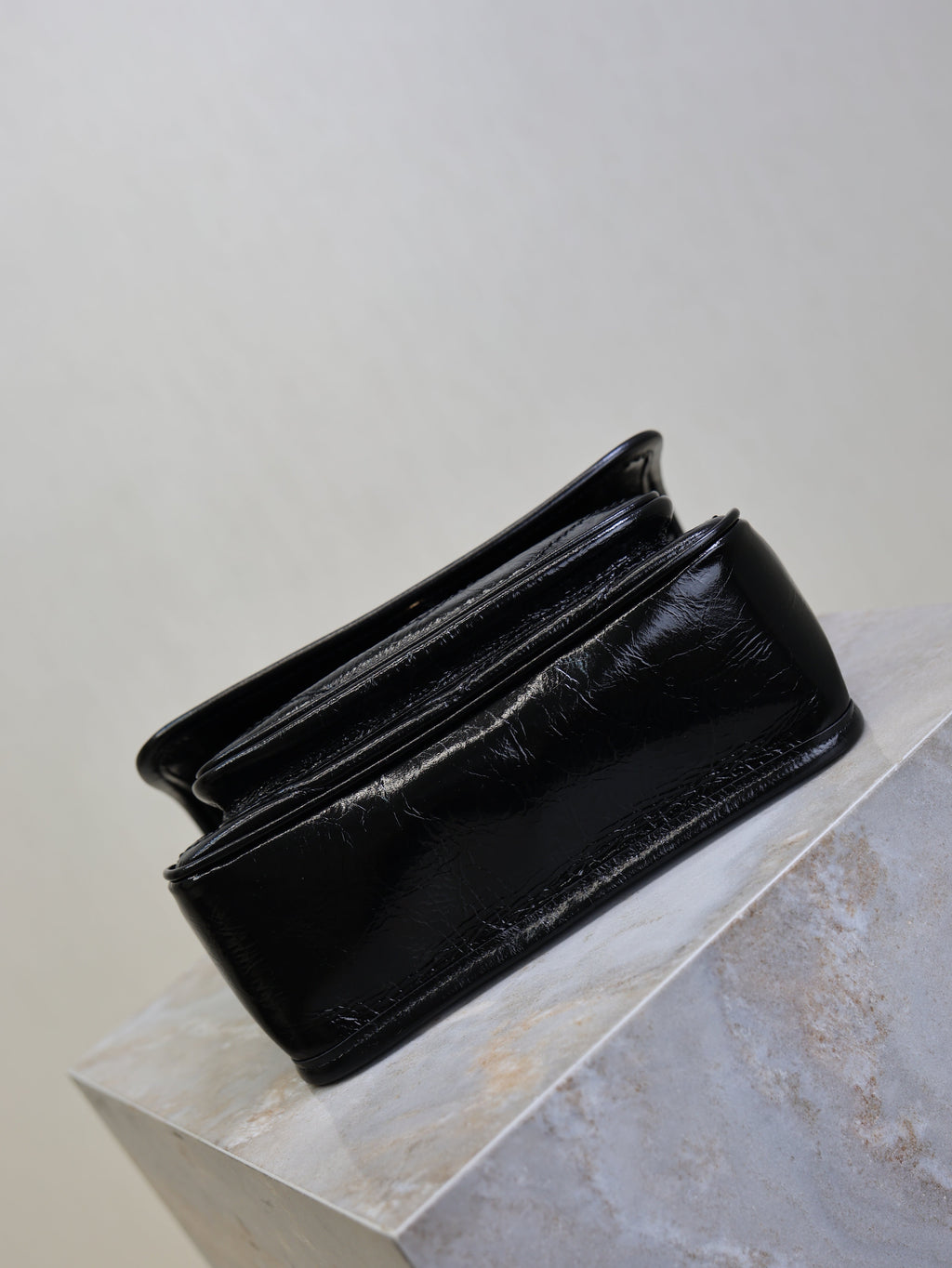 SAINT LAURENT YSL 25S NIKI BAG 22 IN BLACK GLOSSY CALFSKIN GOLD HARDWARE