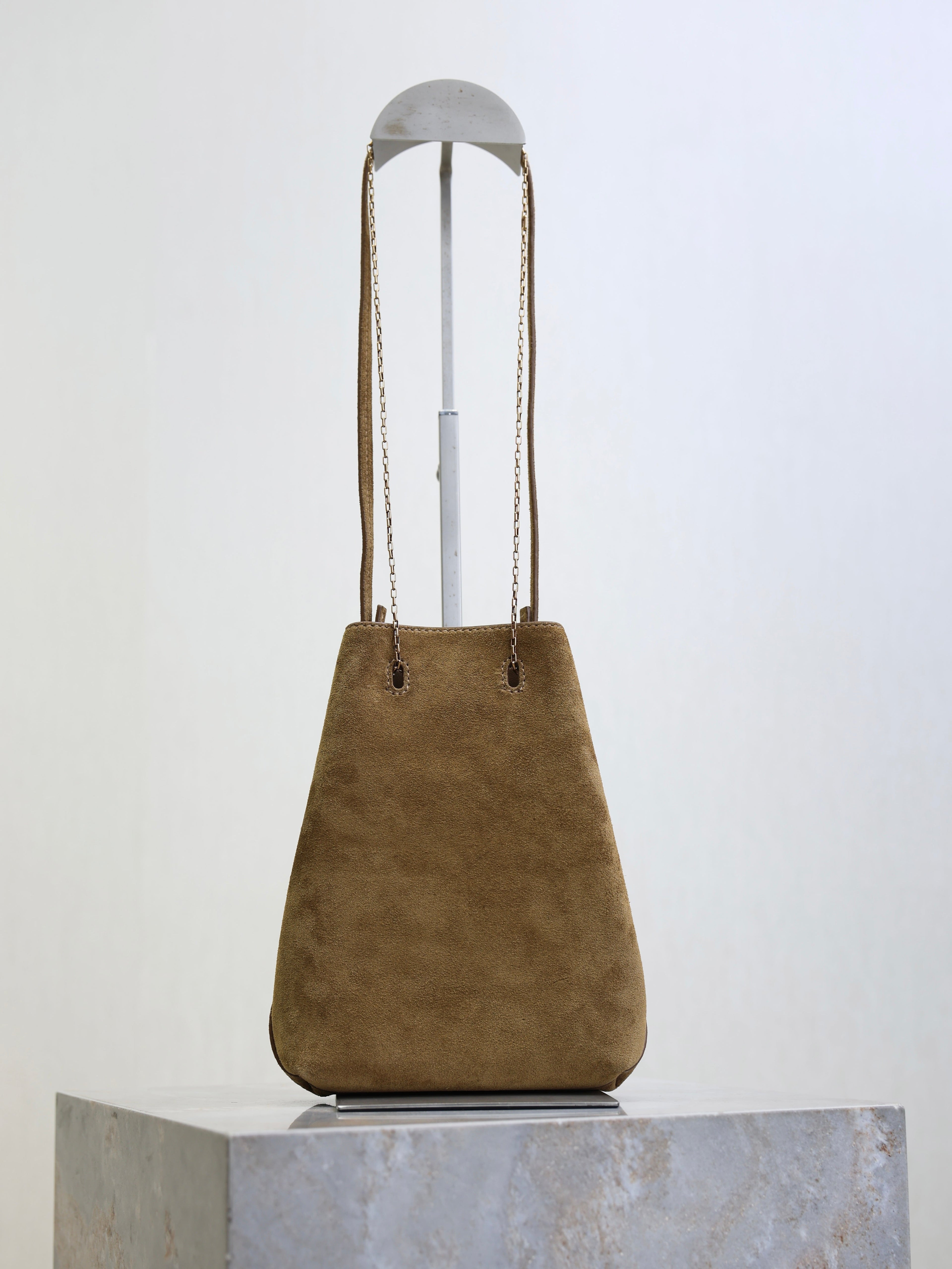 SAINT LAURENT YSL 25S POCHON BAG 24 IN CARAMEL COGNAC SUEDE GOLD HARDWARE