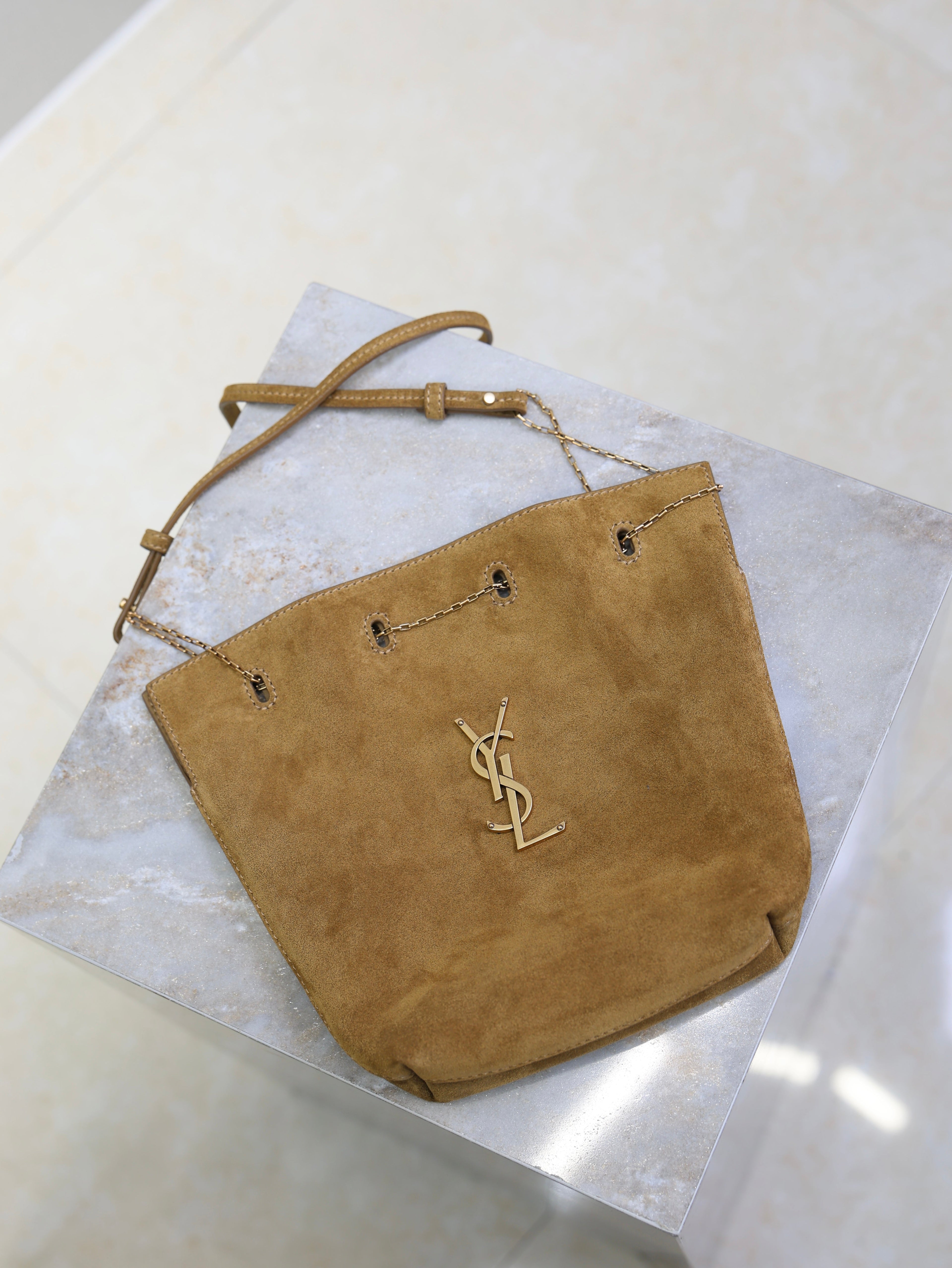 SAINT LAURENT YSL 25S POCHON BAG 24 IN CARAMEL COGNAC SUEDE GOLD HARDWARE