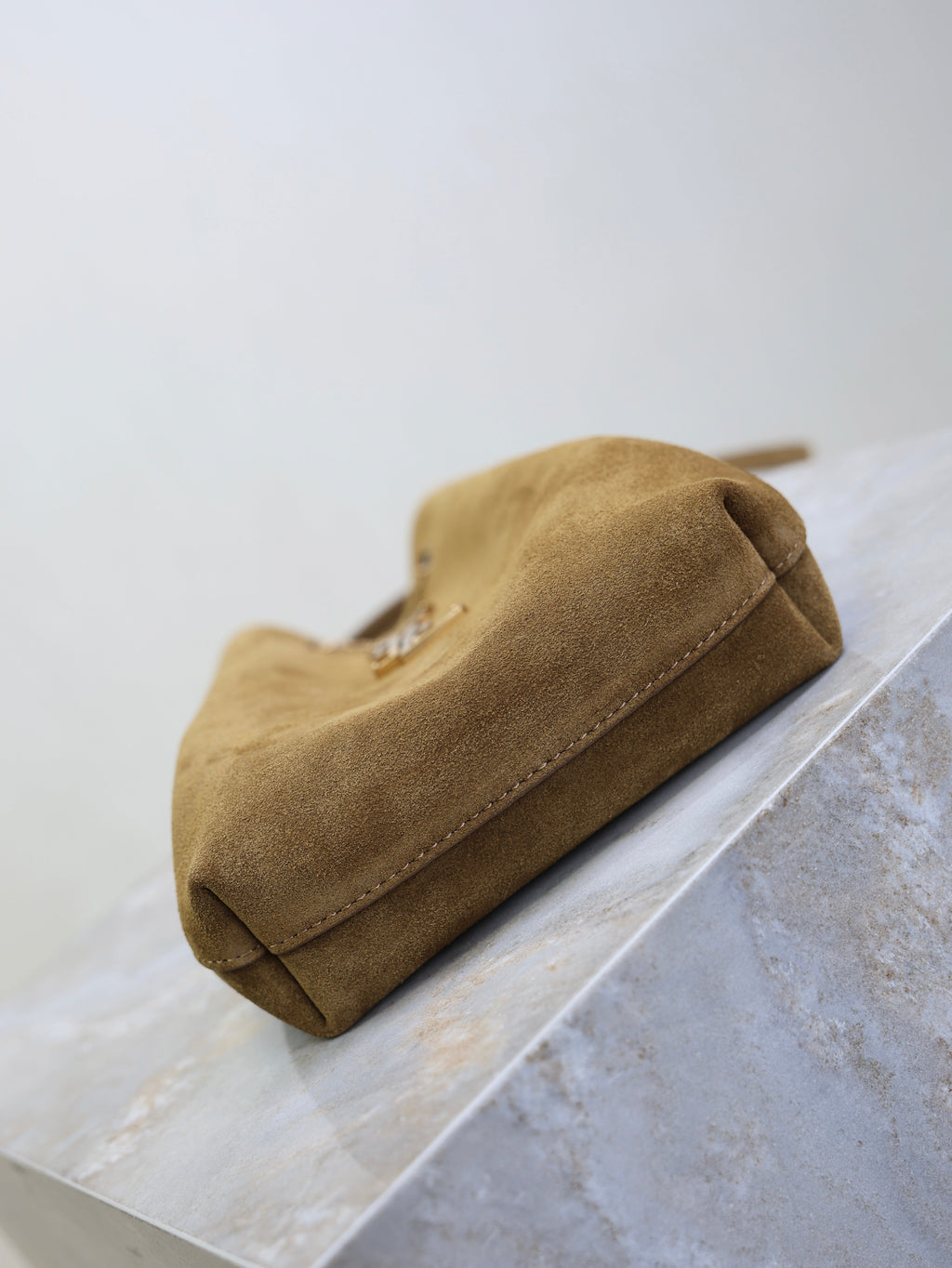 SAINT LAURENT YSL 25S POCHON BAG 24 IN CARAMEL COGNAC SUEDE GOLD HARDWRE