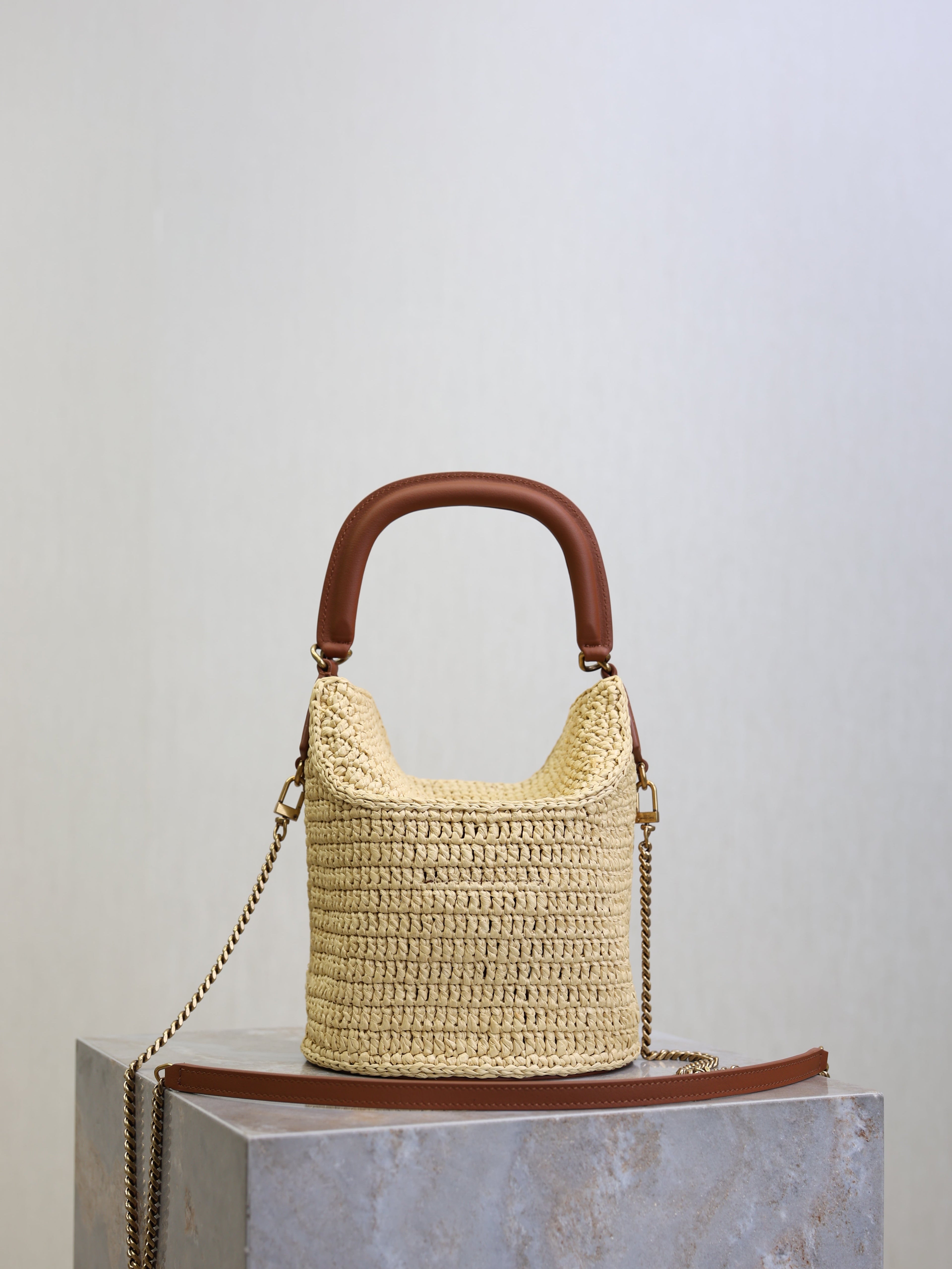 SAINT LAURENT YSL 25S GABY BUCKET BAG 19 IN RAFFIA AND CALFSKIN GOLD HARDWARE