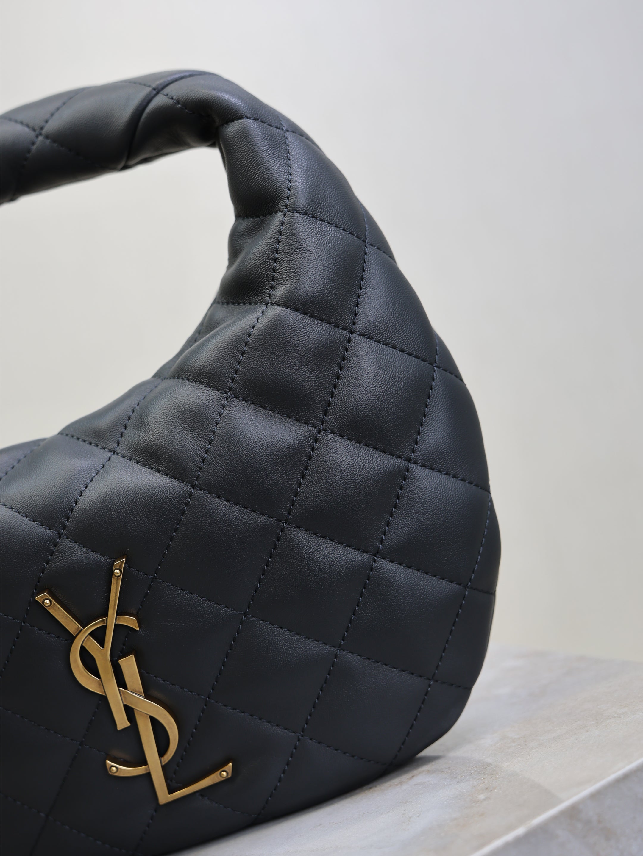 SAINT LAURENT YSL 25S ICARINO 17 IN BLACK QUILTED CALFSKIN GOLD HARDWARE