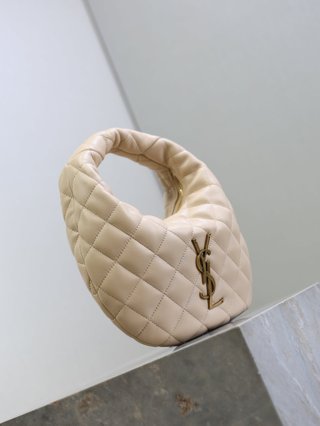 SAINT LAURENT YSL 25S ICARINO 17 IN BEIGE QUILTED CALFSKIN GOLD HARDWRE