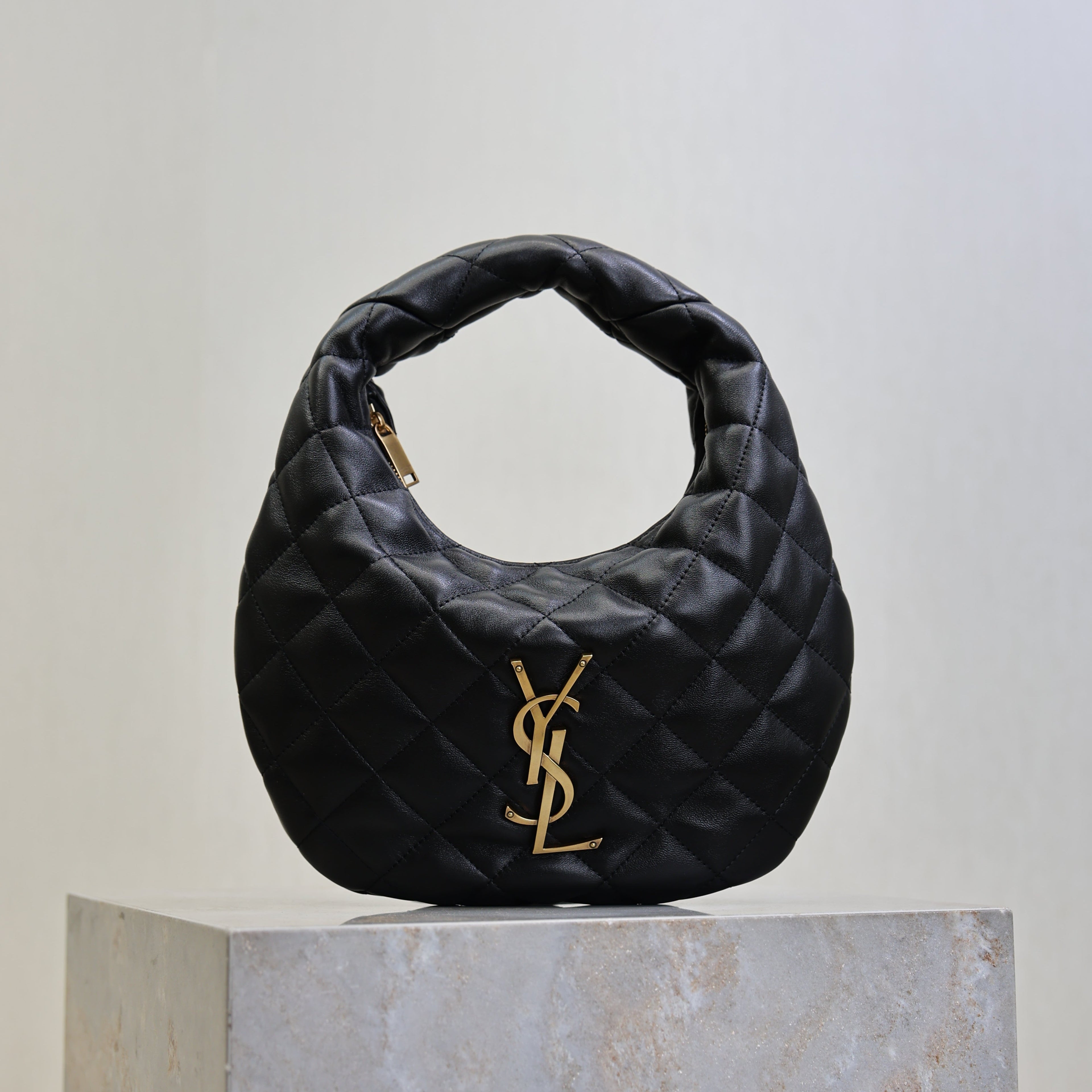 SAINT LAURENT YSL 25S ICARE BABY 17 IN BLACK QUILTED CALFSKIN GOLD HARDWARE