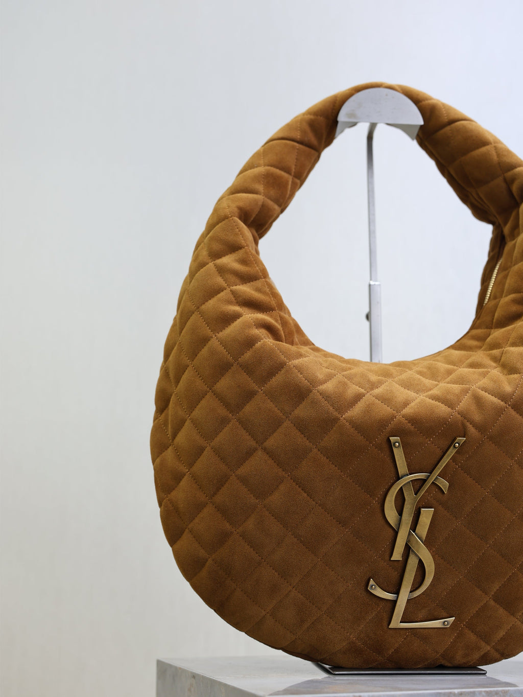 SAINT LAURENT YSL 25S ICARINO 44 IN CARAMEL QUILTED SUEDE GOLD HARDWARE