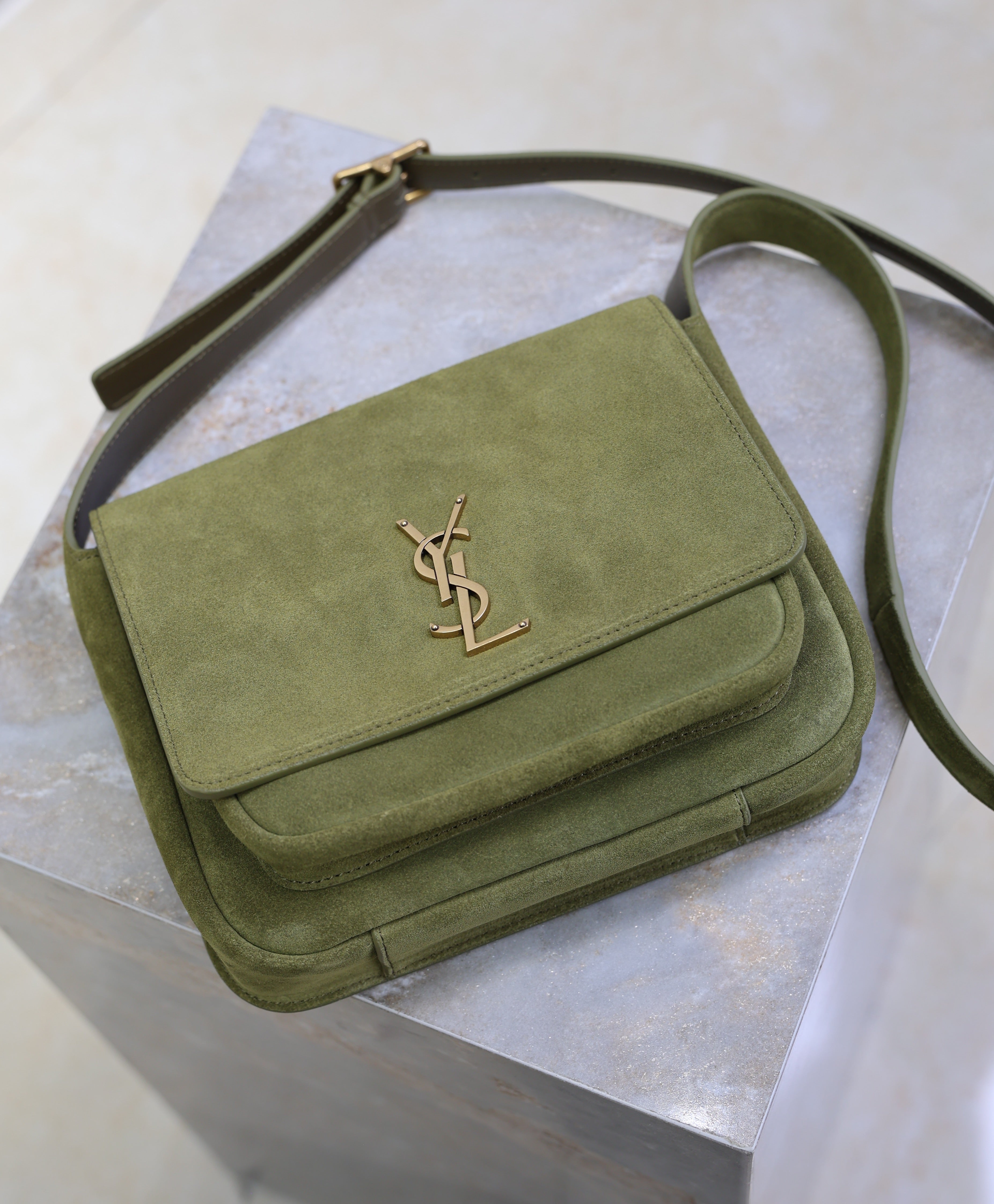 SAINT LAURENT YSL 25S NIKI SATCHEL 22 IN BARLEY GREEN SUEDE GOLD HARDWARE