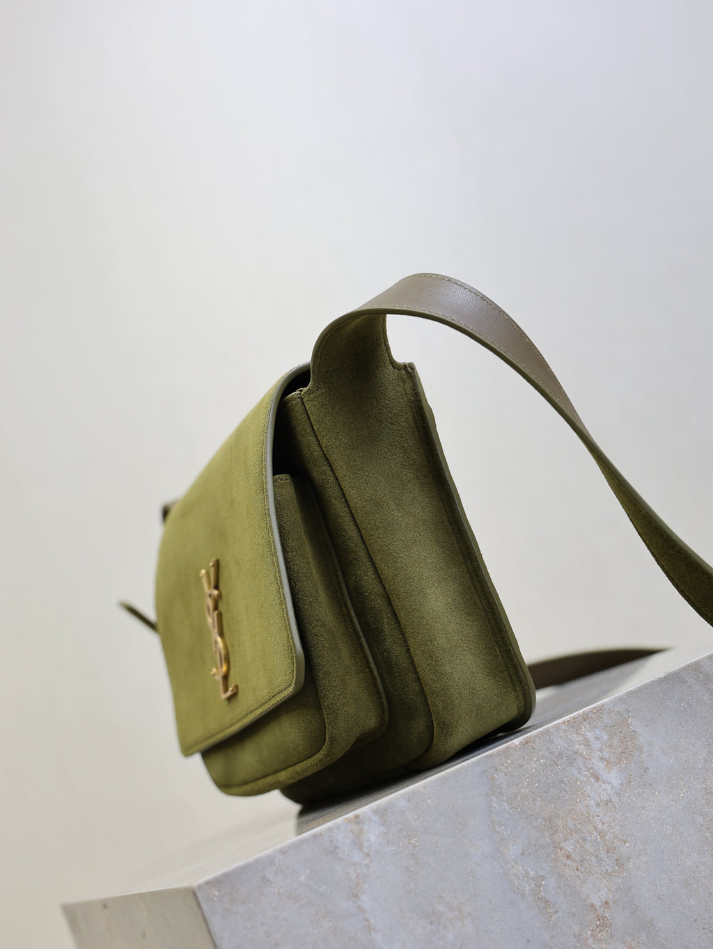 SAINT LAURENT YSL 25S NIKI SATCHEL 22 IN BARLEY GREEN SUEDE GOLD HARDWARE