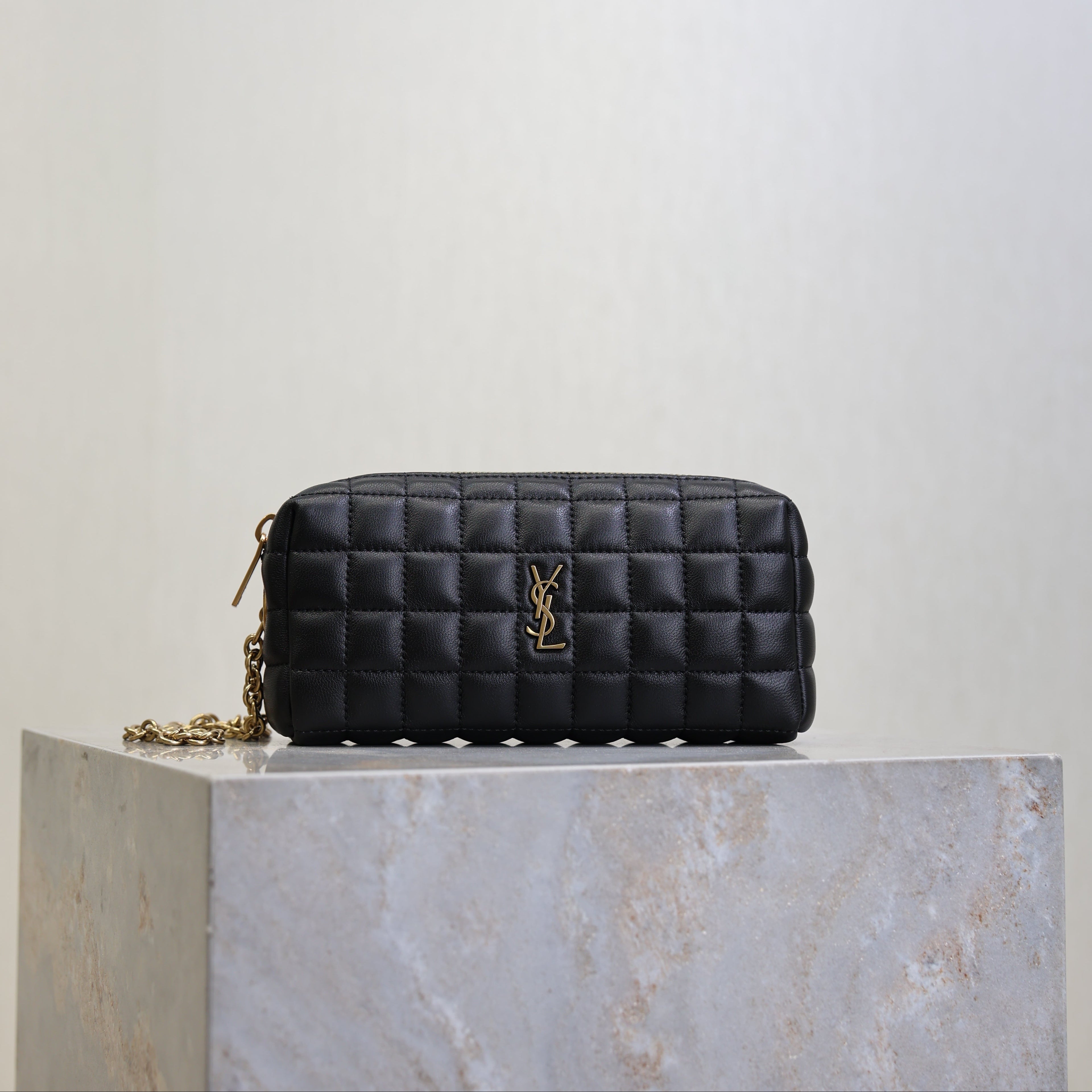 SAINT LAURENT YSL 25S CASSANDRE MATELASSÉ CARRÉ POUCH ON CHAIN 18 IN BLACK LAMBSKIN