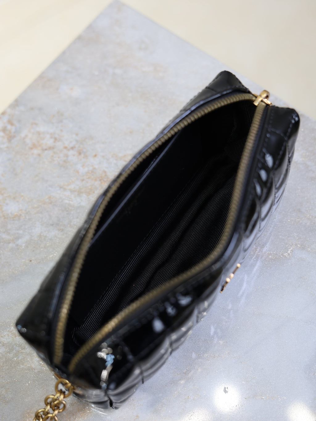 SAINT LAURENT YSL 25S CASSANDRE MATELASSÉ CARRÉ POUCH ON CHAIN 18 IN BLACK SHINY CALFSKIN