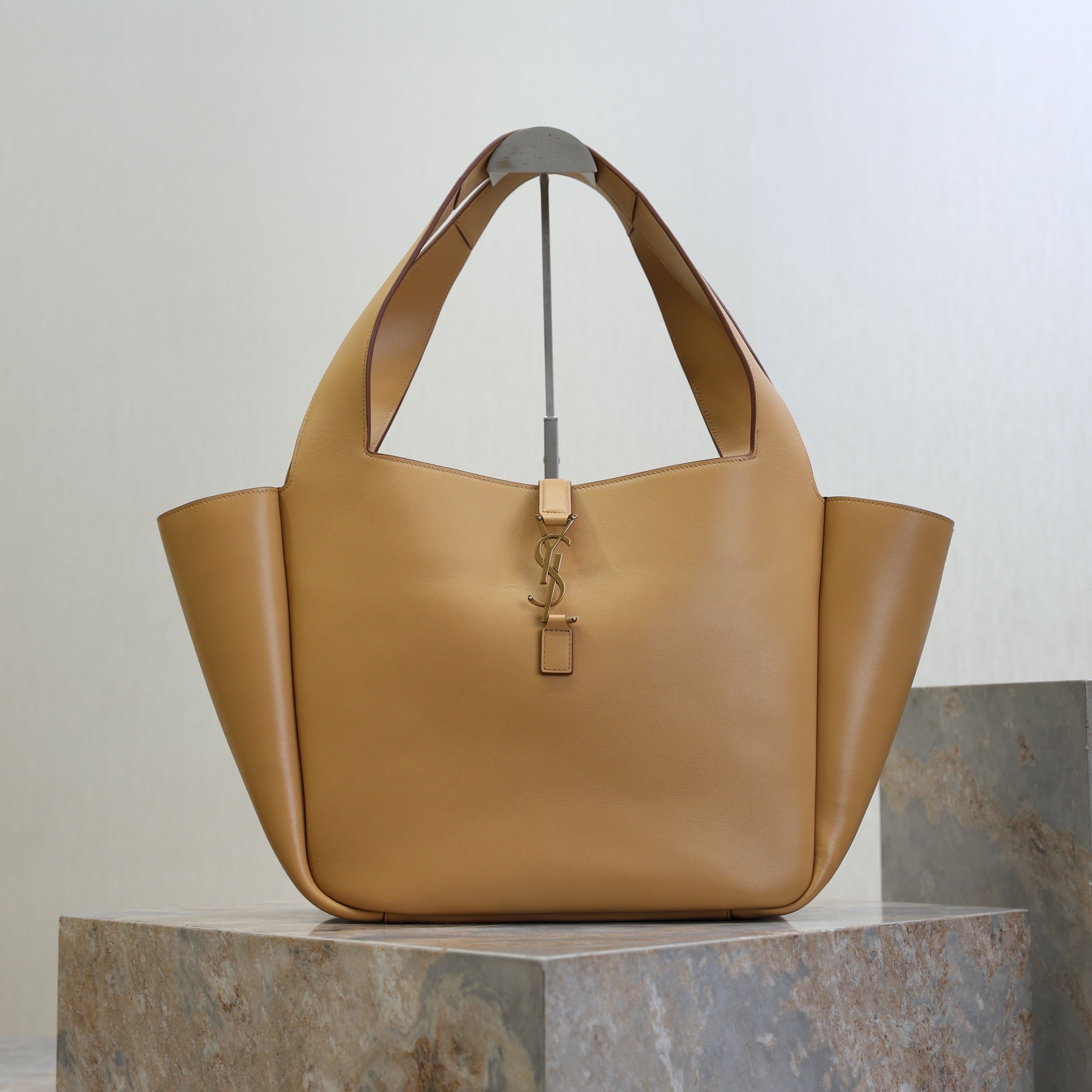 SAINT LAURENT YSL 25S LE 5 À 7 BEA 50 IN DARK CARAMEL CALFSKIN GOLD HARDWARE