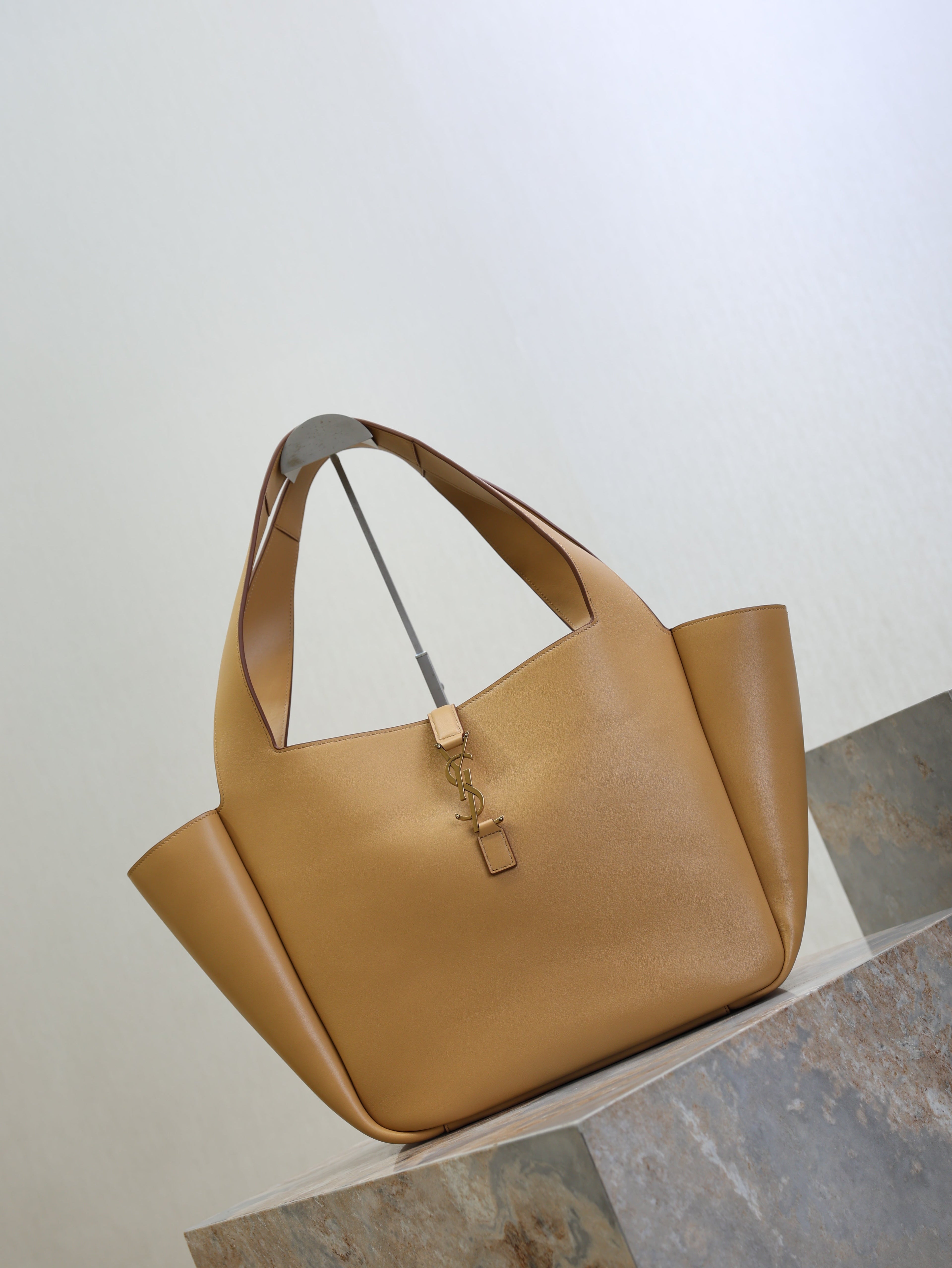 SAINT LAURENT YSL 25S LE 5 À 7 BEA 50 IN DARK CARAMEL CALFSKIN GOLD HARDWRE