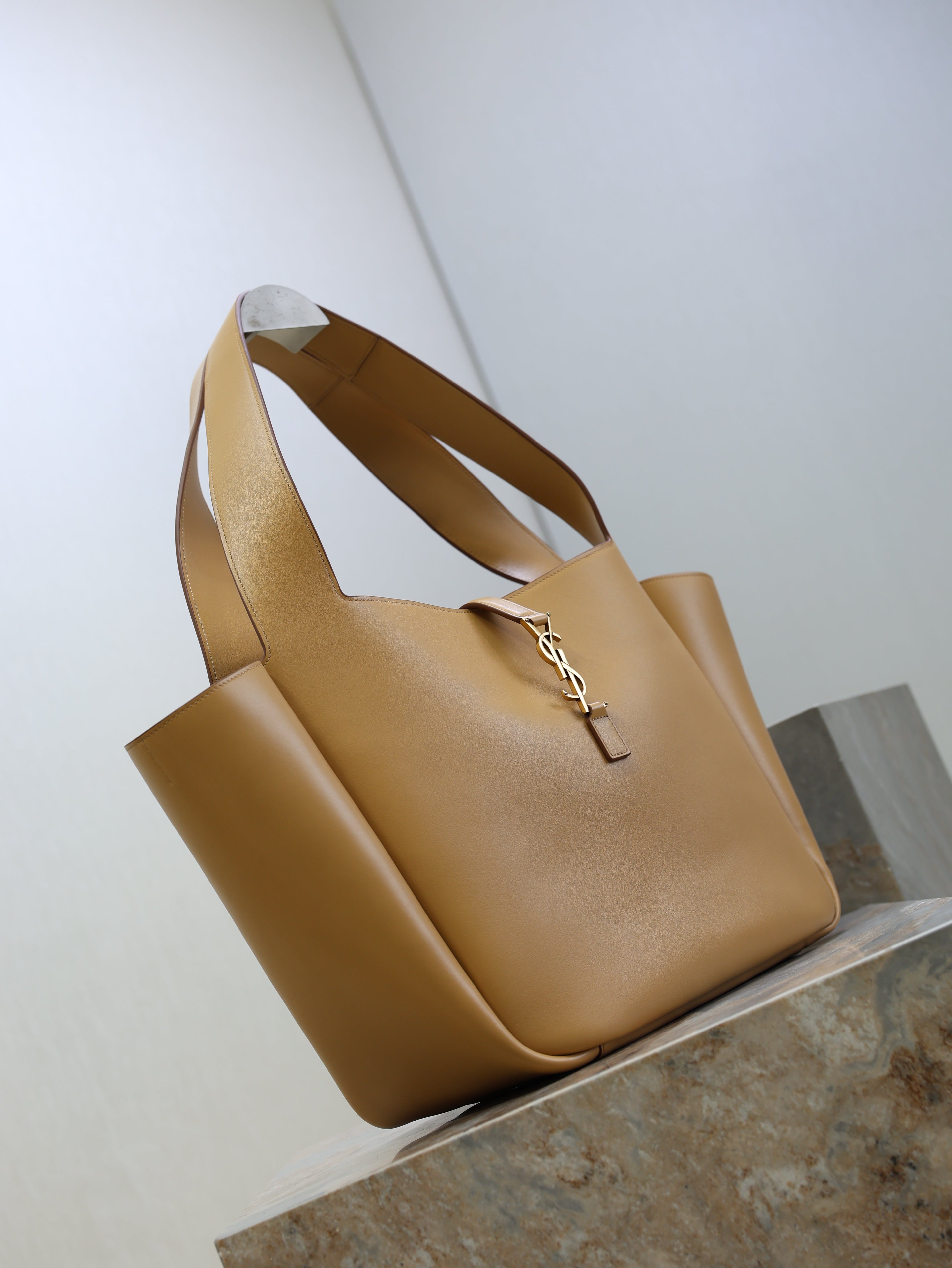 SAINT LAURENT YSL 25S LE 5 À 7 BEA 50 IN DARK CARAMEL CALFSKIN GOLD HARDWRE