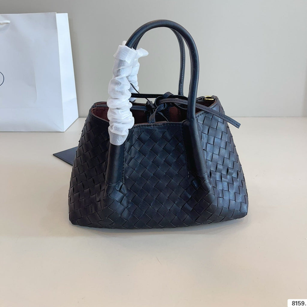 BOTTEGA VENETA SMALL PINACOTECA TOTE BAG 25 IN BLACK CALFSKIN