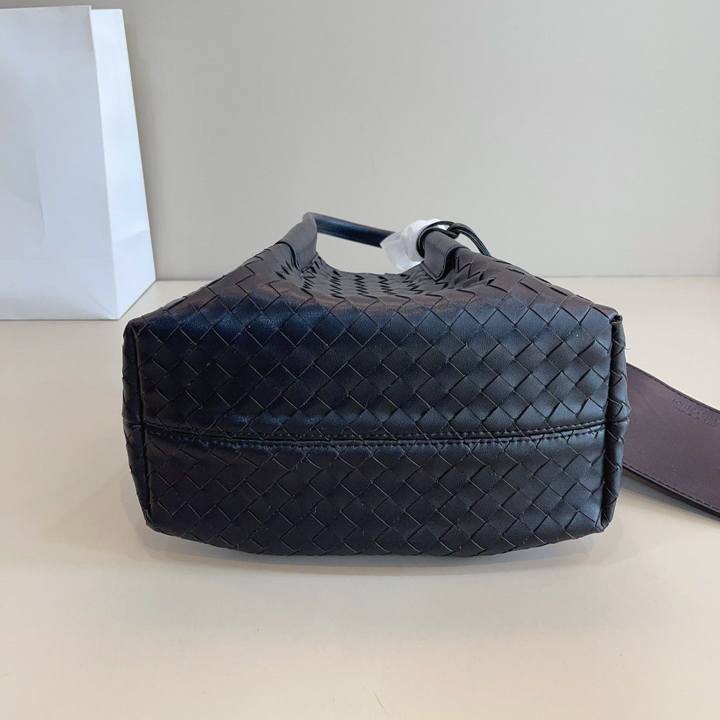BOTTEGA VENETA SMALL PINACOTECA TOTE BAG 25 IN BLACK CALFSKIN