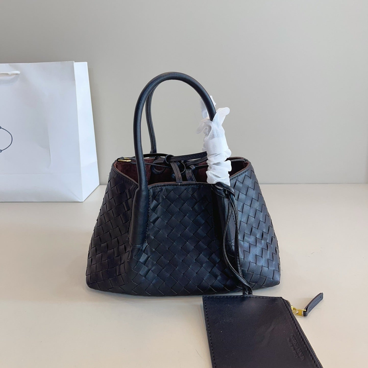 BOTTEGA VENETA SMALL PINACOTECA TOTE BAG 25 IN BLACK CALFSKIN