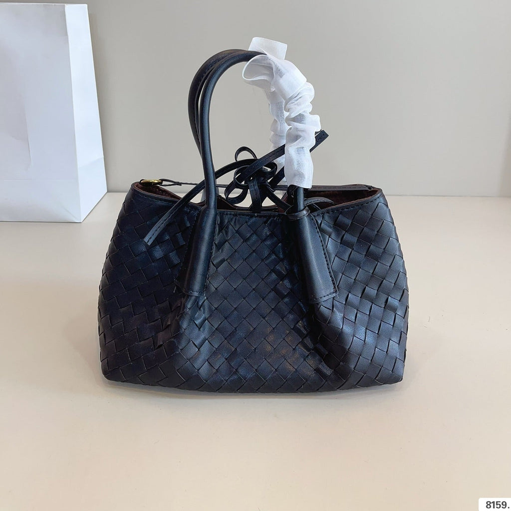 BOTTEGA VENETA SMALL PINACOTECA TOTE BAG 25 IN BLACK CALFSKIN