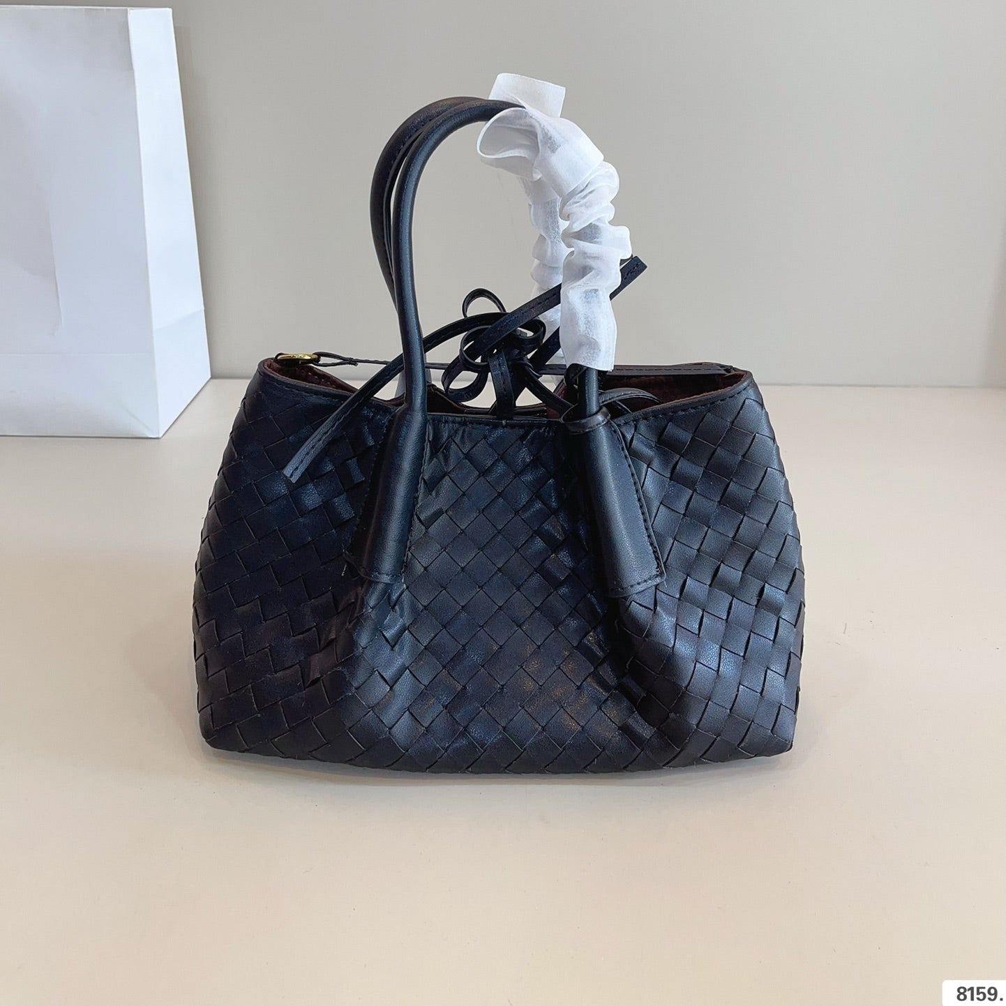 BOTTEGA VENETA SMALL PINACOTECA TOTE BAG 25 IN BLACK CALFSKIN