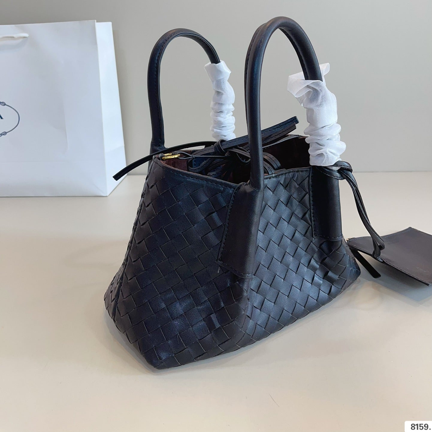 BOTTEGA VENETA SMALL PINACOTECA TOTE BAG 25 IN BLACK CALFSKIN