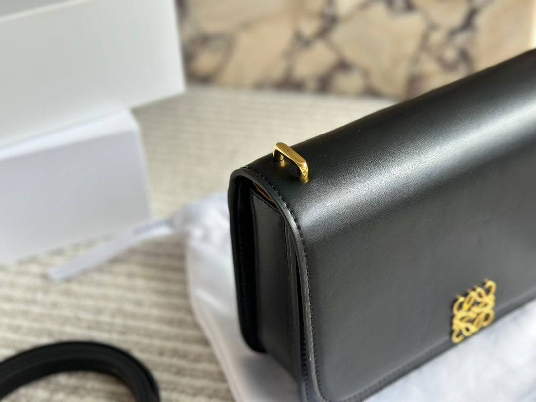 LOEWE LOE GOYA BAG 23 IN BLACK SILK CALFSKIN