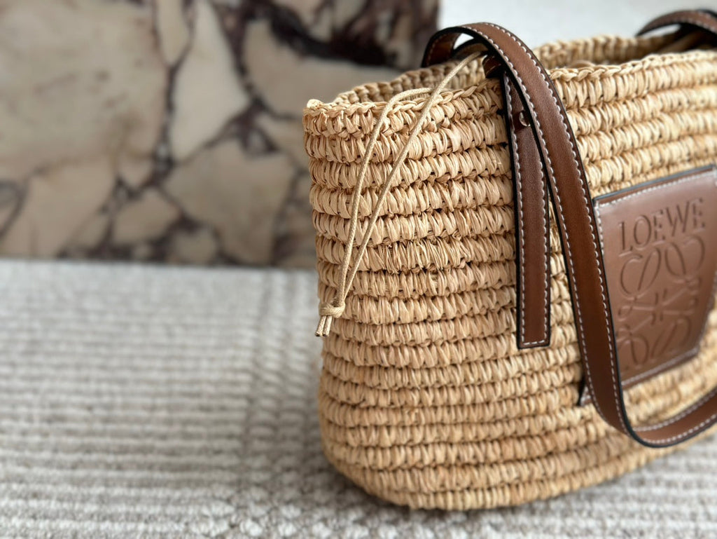 LOEWE LOE 27 SUMMER WOVEN BASKET IN NATURAL RAFFIA